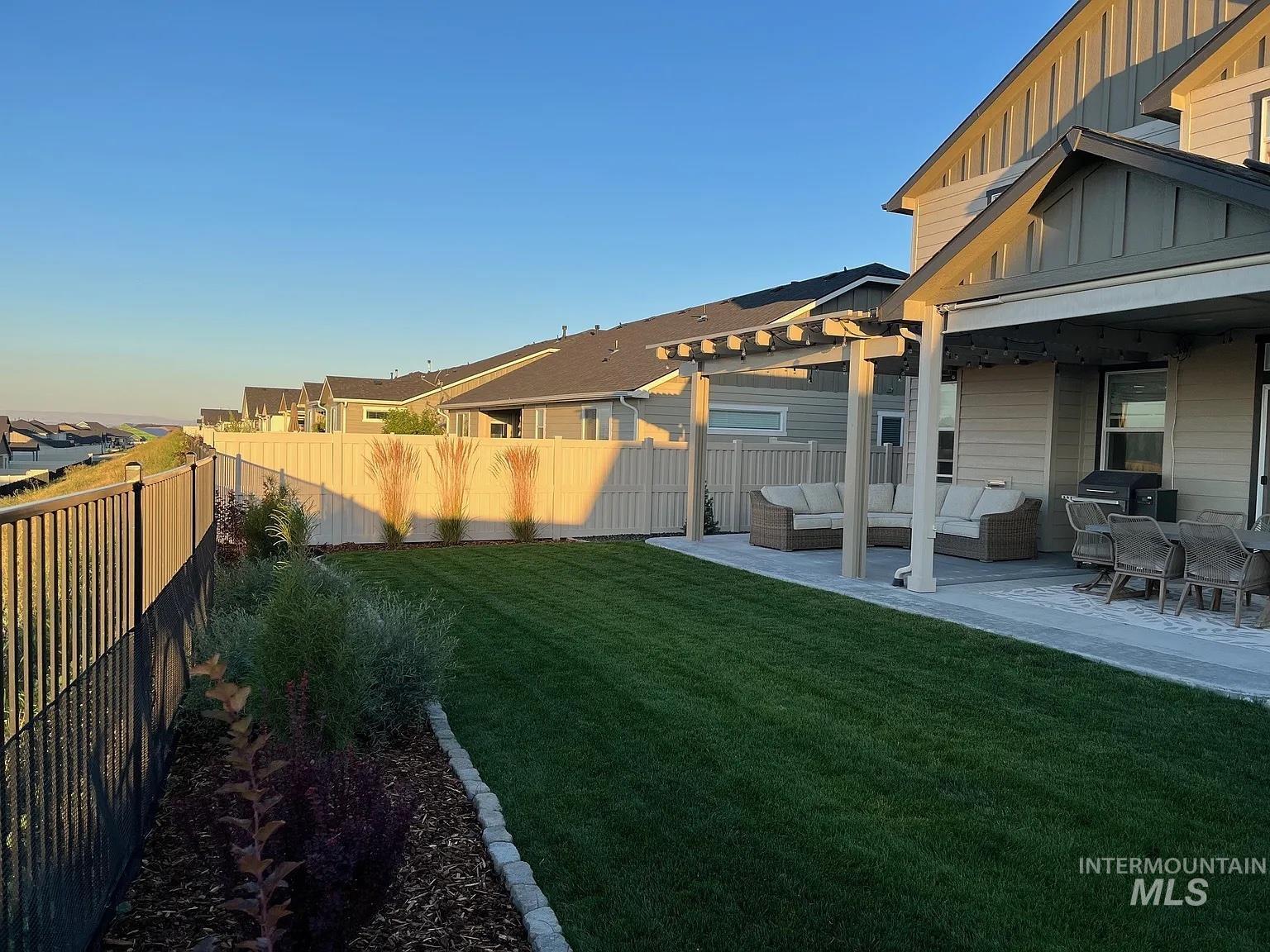 10471 W Thimbleberry Dr, Star, Idaho 83669, 3 Bedrooms, 2.5 Bathrooms, Residential For Sale, Price $599,000, 98990101