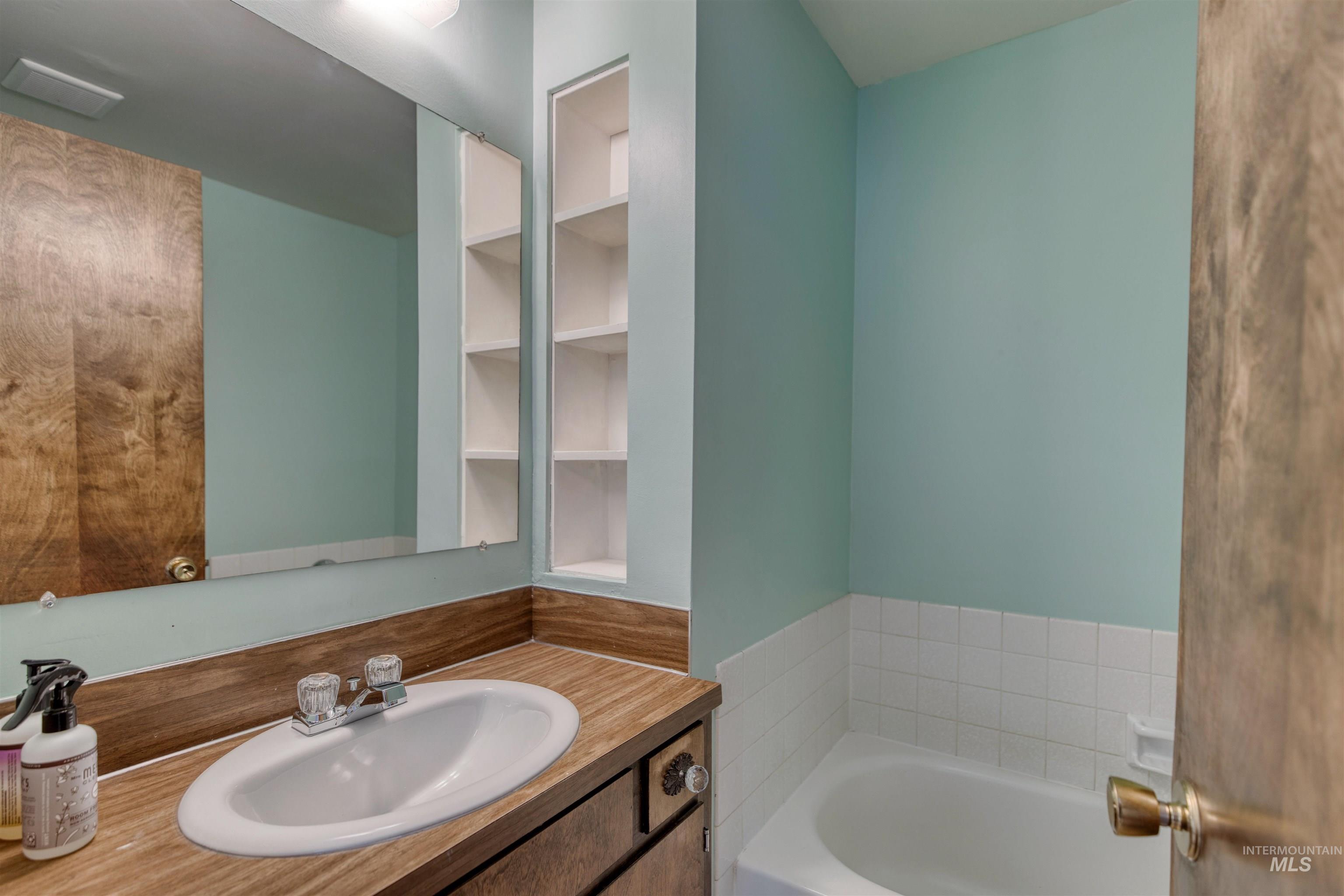 4420 W Clearview Dr, Boise, Idaho 83703, 3 Bedrooms, 2 Bathrooms, Residential For Sale, Price $524,900, 98990103