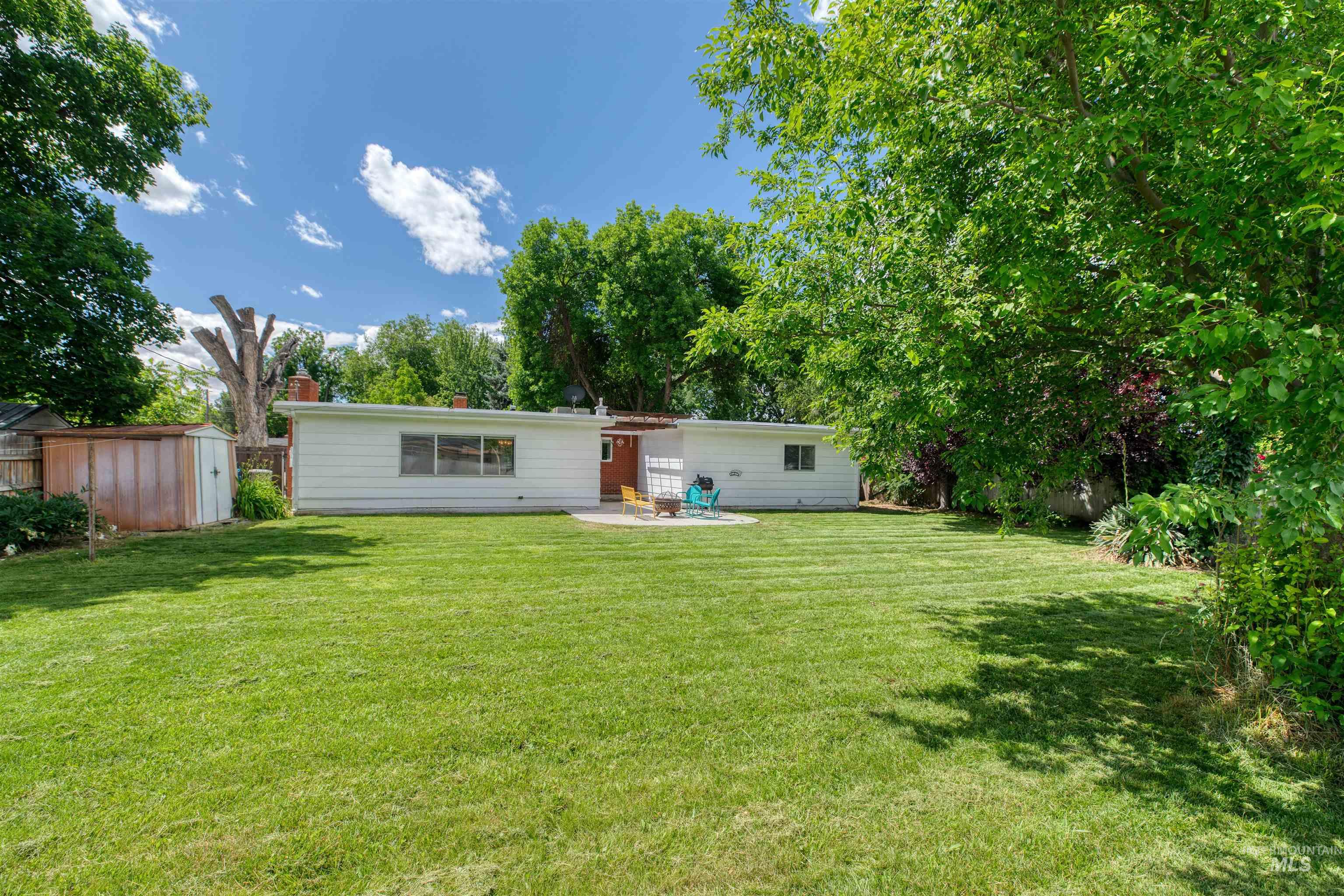 4420 W Clearview Dr, Boise, Idaho 83703, 3 Bedrooms, 2 Bathrooms, Residential For Sale, Price $524,900, 98990103