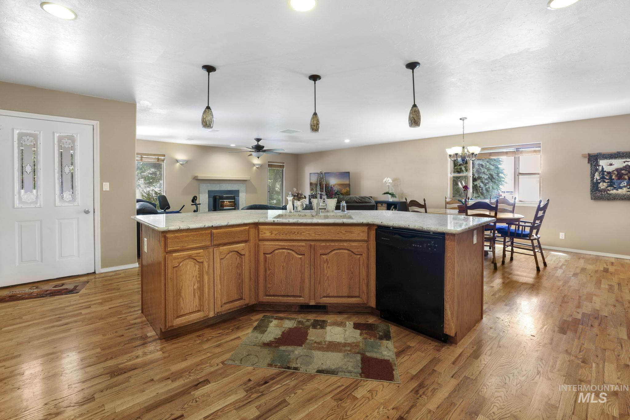 301 Eastridge Drive, Kimberly, Idaho 83342, 5 Bedrooms, 4 Bathrooms, Residential For Sale, Price $679,000,MLS 98990106
