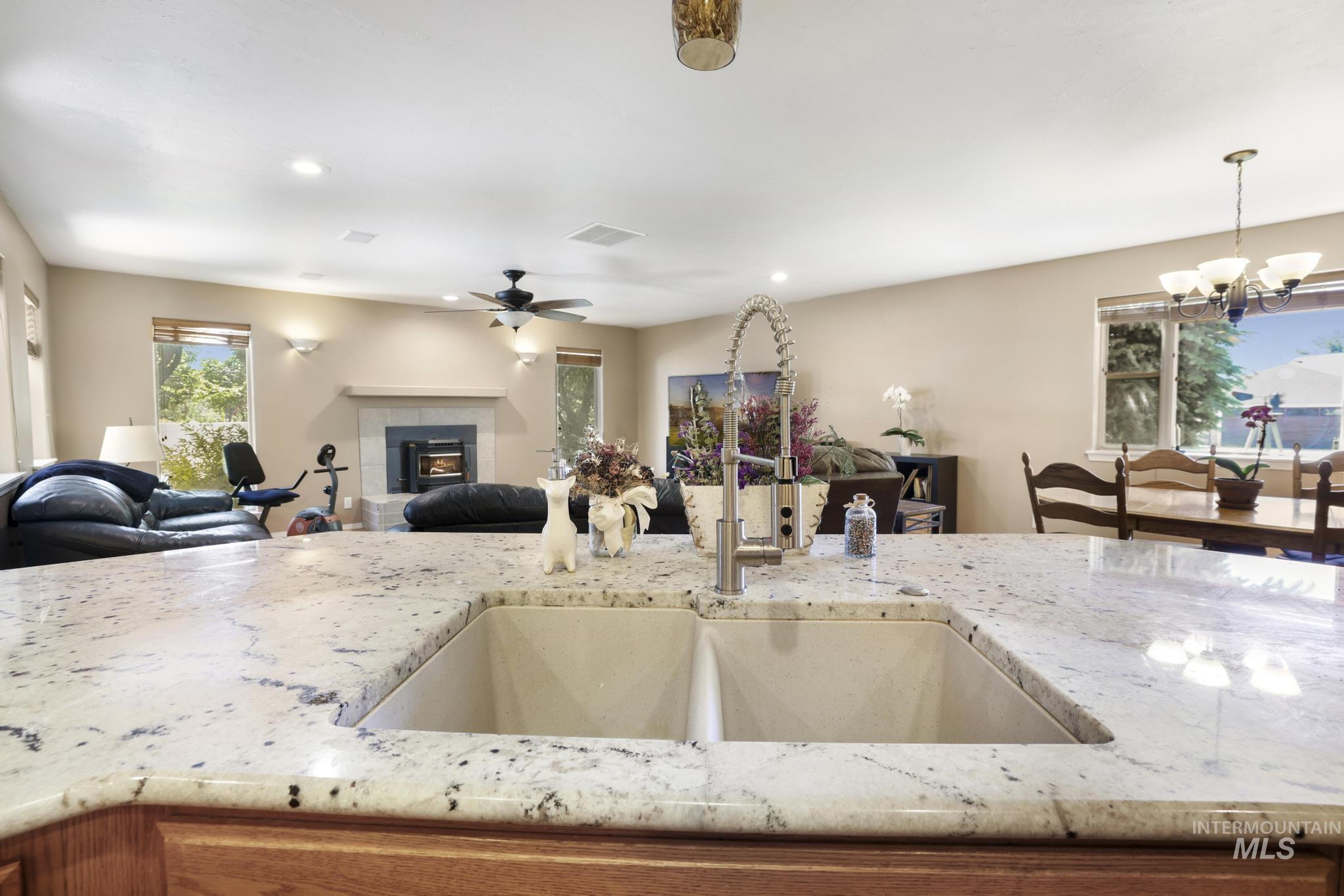 301 Eastridge Drive, Kimberly, Idaho 83342, 5 Bedrooms, 4 Bathrooms, Residential For Sale, Price $679,000,MLS 98990106