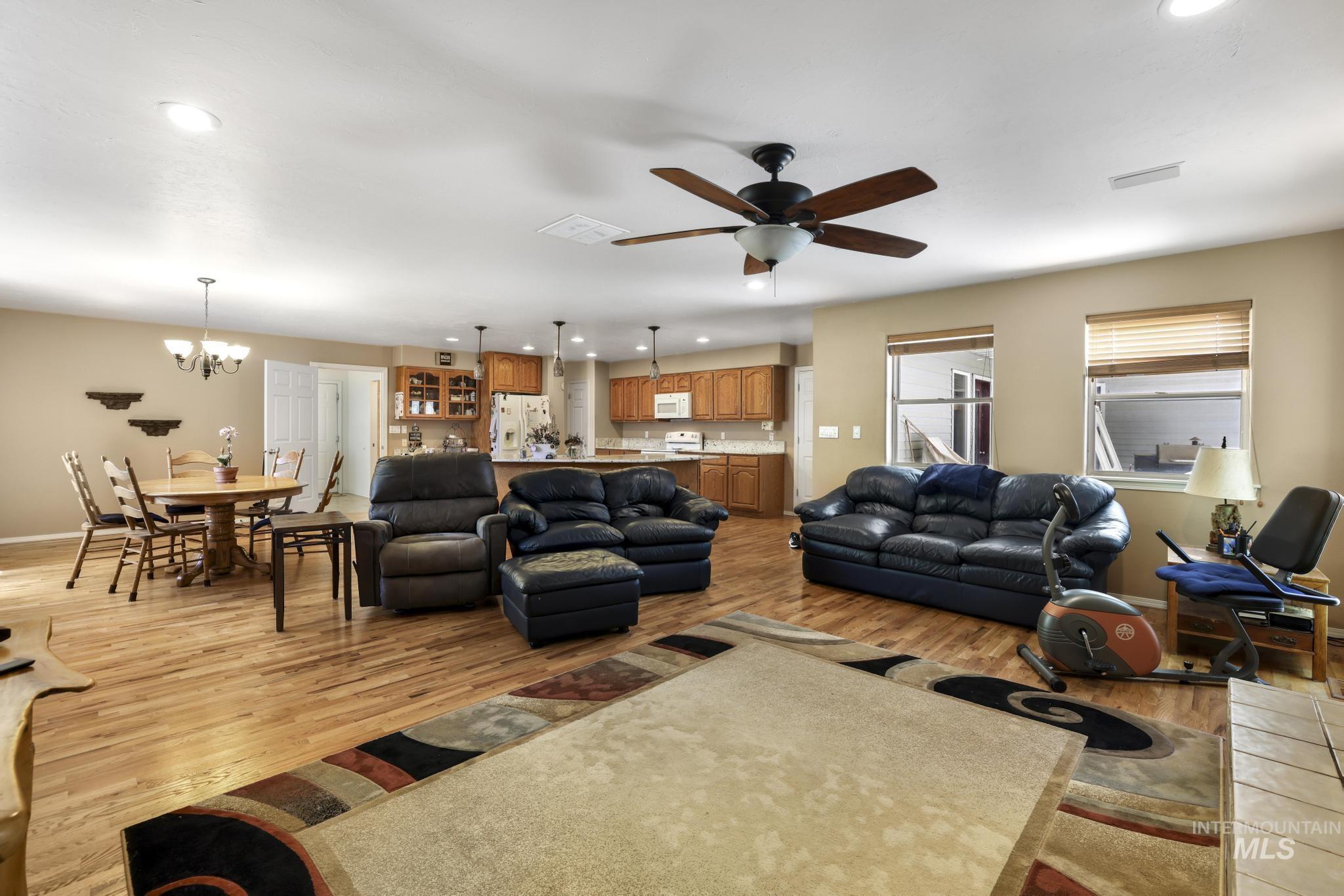 301 Eastridge Drive, Kimberly, Idaho 83342, 5 Bedrooms, 4 Bathrooms, Residential For Sale, Price $679,000,MLS 98990106