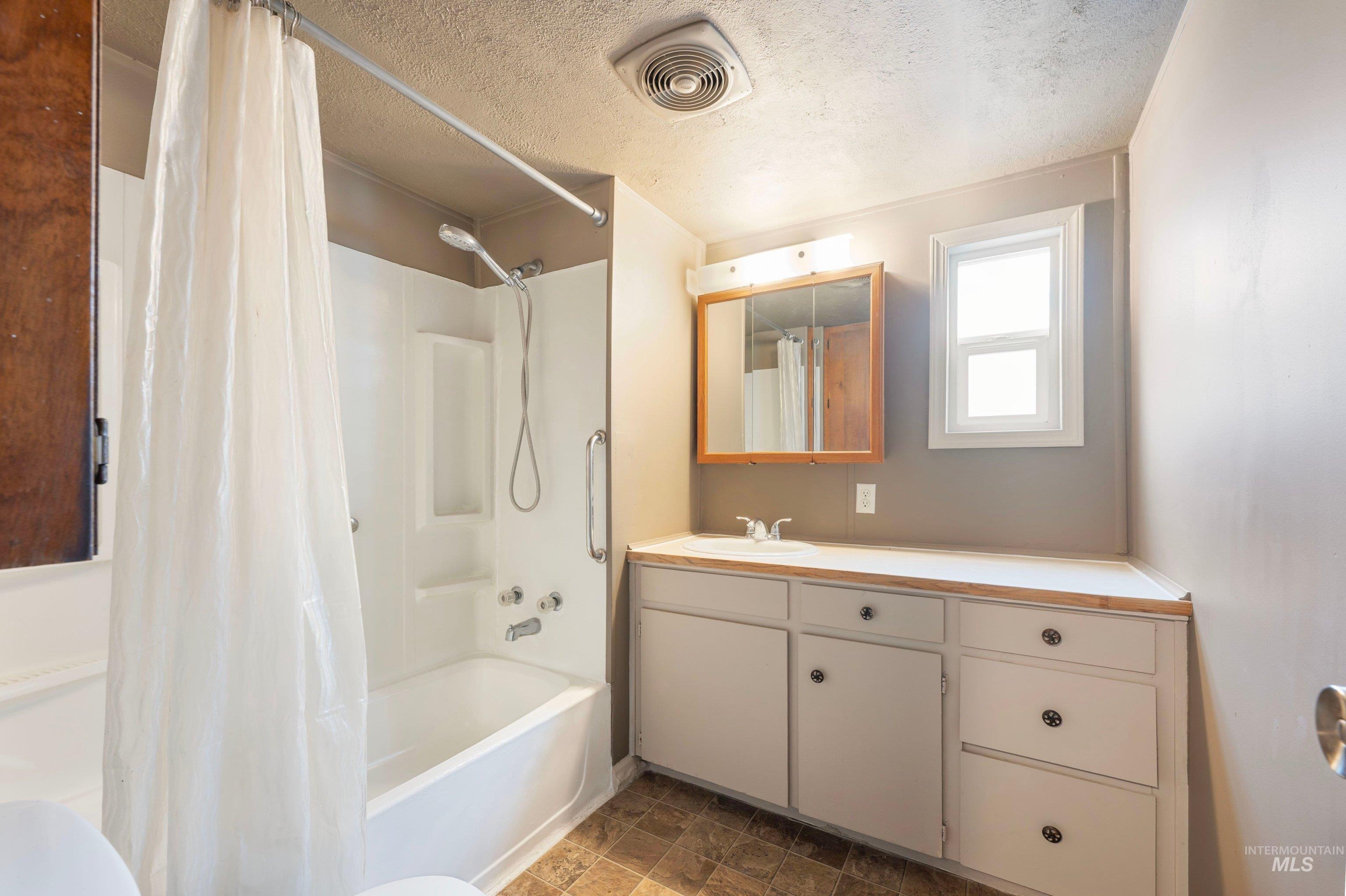 6728 W Fairview, Boise, Idaho 83704, 2 Bedrooms, 1 Bathroom, Residential For Sale, Price $62,400,MLS 98990107