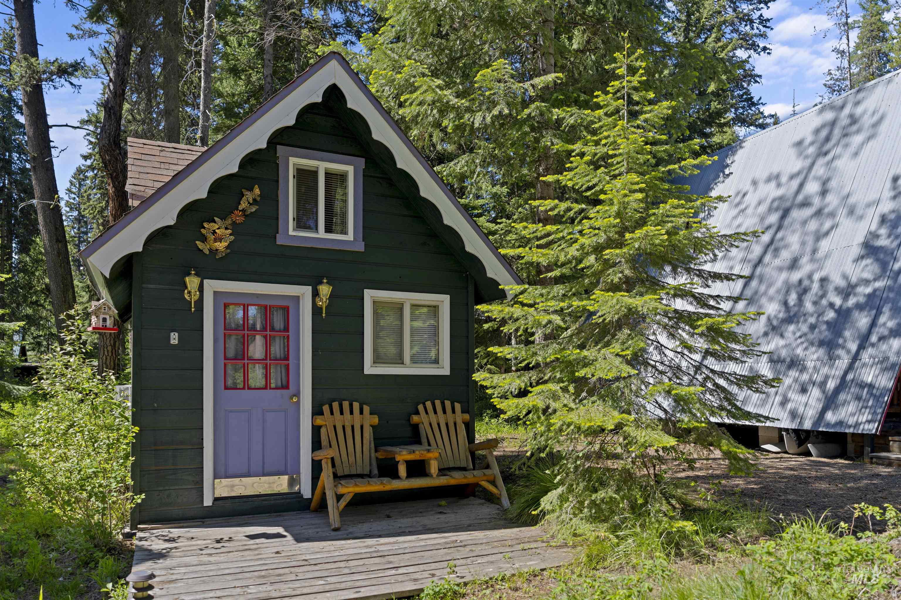2047 Ferndale Way, McCall, Idaho 83638, 2 Bedrooms, 1 Bathroom, Residential For Sale, Price $725,000,MLS 98990108