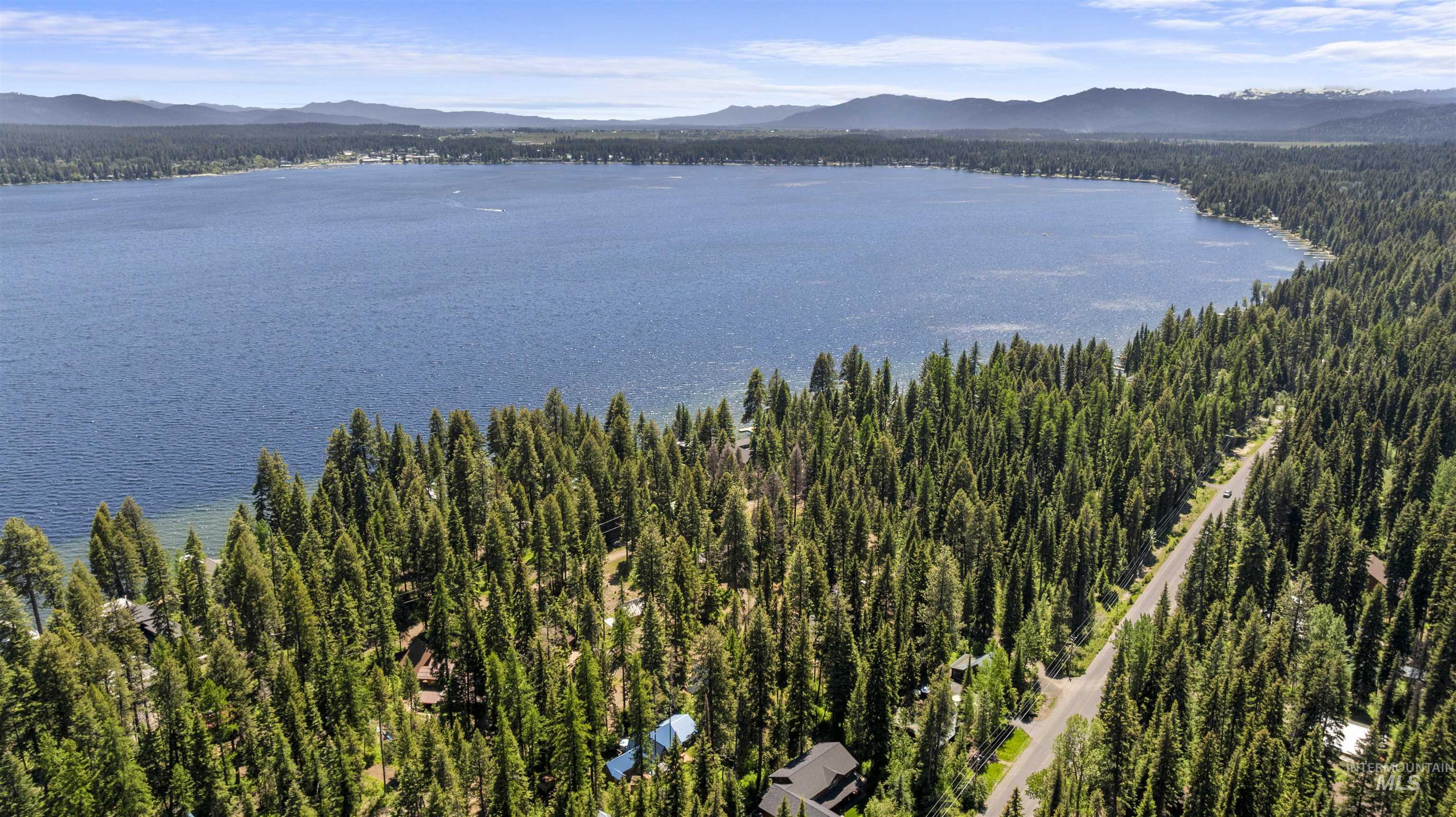 2047 Ferndale Way, McCall, Idaho 83638, 2 Bedrooms, 1 Bathroom, Residential For Sale, Price $725,000,MLS 98990108