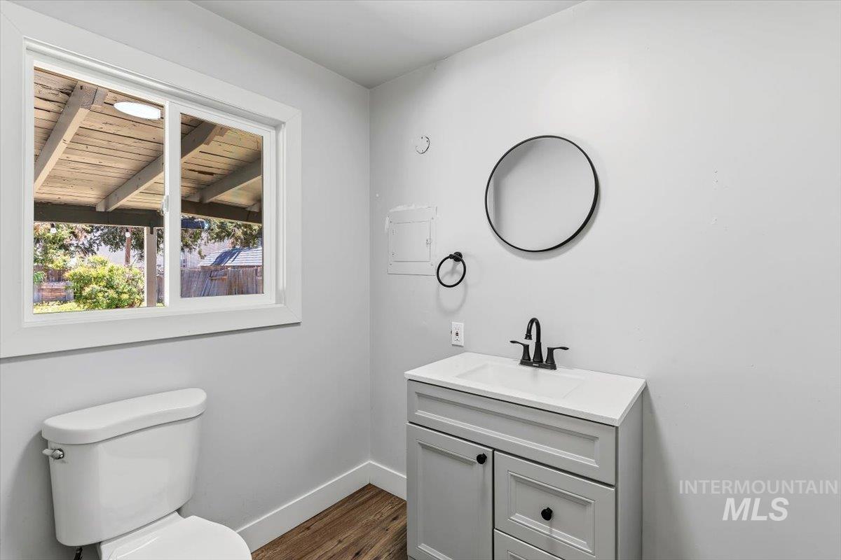 820 N Baker St, Boise, Idaho 83706, 3 Bedrooms, 1.5 Bathrooms, Residential For Sale, Price $429,000,MLS 98990113