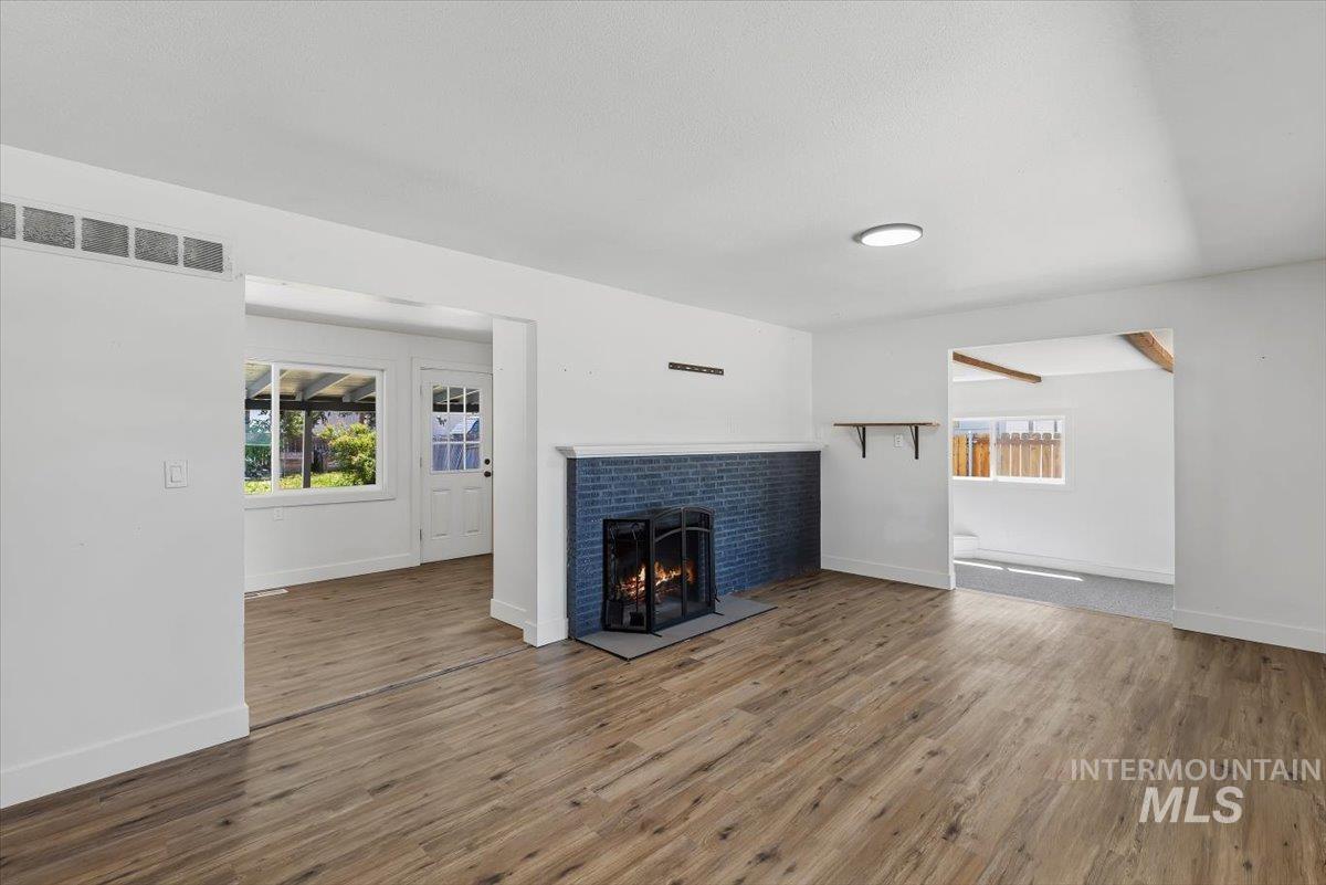 820 N Baker St, Boise, Idaho 83706, 3 Bedrooms, 1.5 Bathrooms, Residential For Sale, Price $429,000,MLS 98990113