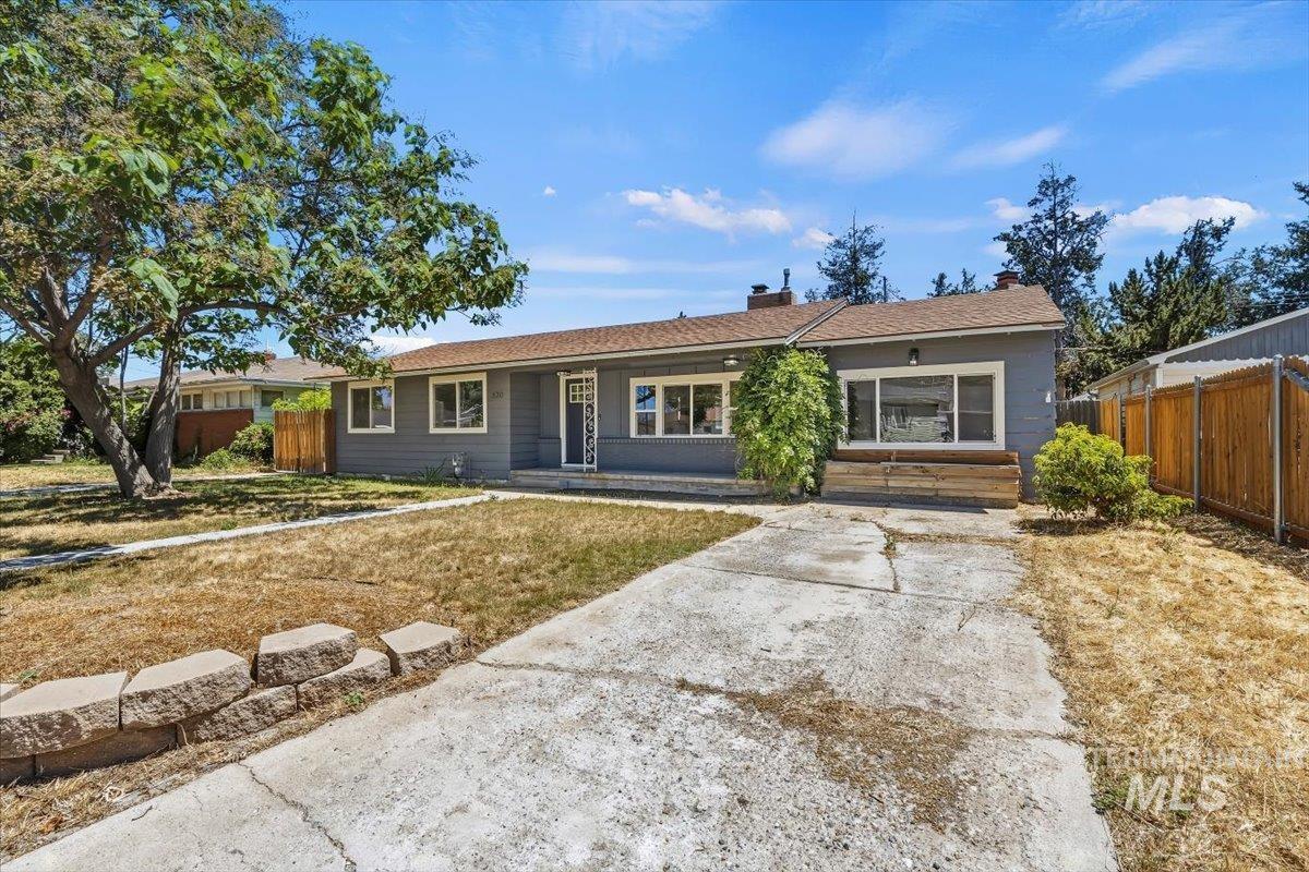 820 N Baker St, Boise, Idaho 83706, 3 Bedrooms, 1.5 Bathrooms, Residential For Sale, Price $429,000,MLS 98990113