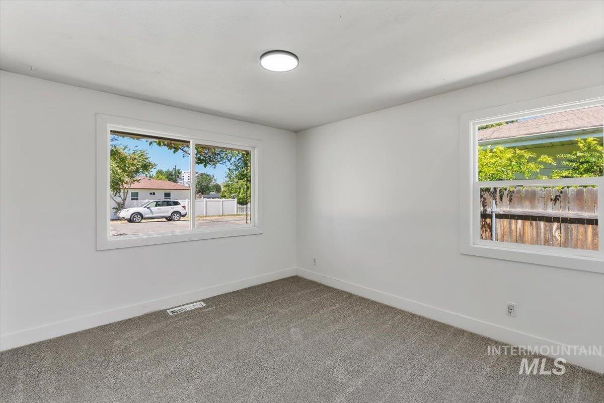 820 N Baker St, Boise, Idaho 83706, 3 Bedrooms, 1.5 Bathrooms, Residential For Sale, Price $429,000,MLS 98990113