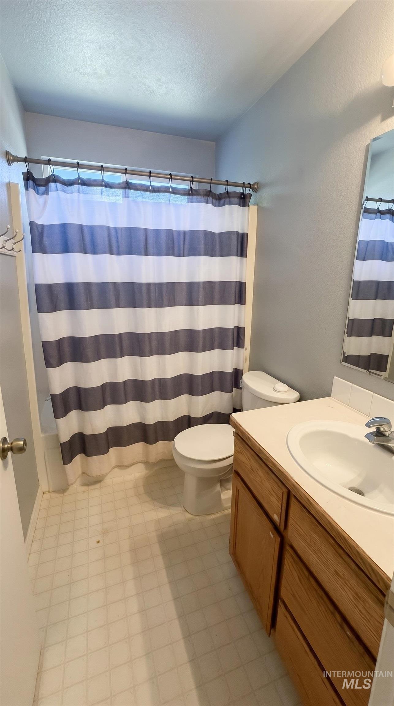 16313 N Blueberry Ct, Nampa, Idaho 83651, 3 Bedrooms, 2 Bathrooms, Residential For Sale, Price $365,000, 98990114