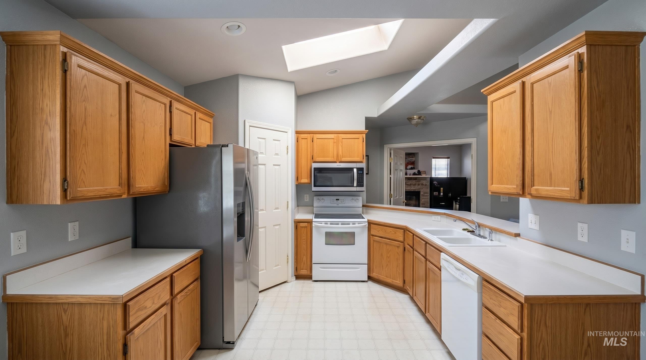 16313 N Blueberry Ct, Nampa, Idaho 83651, 3 Bedrooms, 2 Bathrooms, Residential For Sale, Price $365,000, 98990114