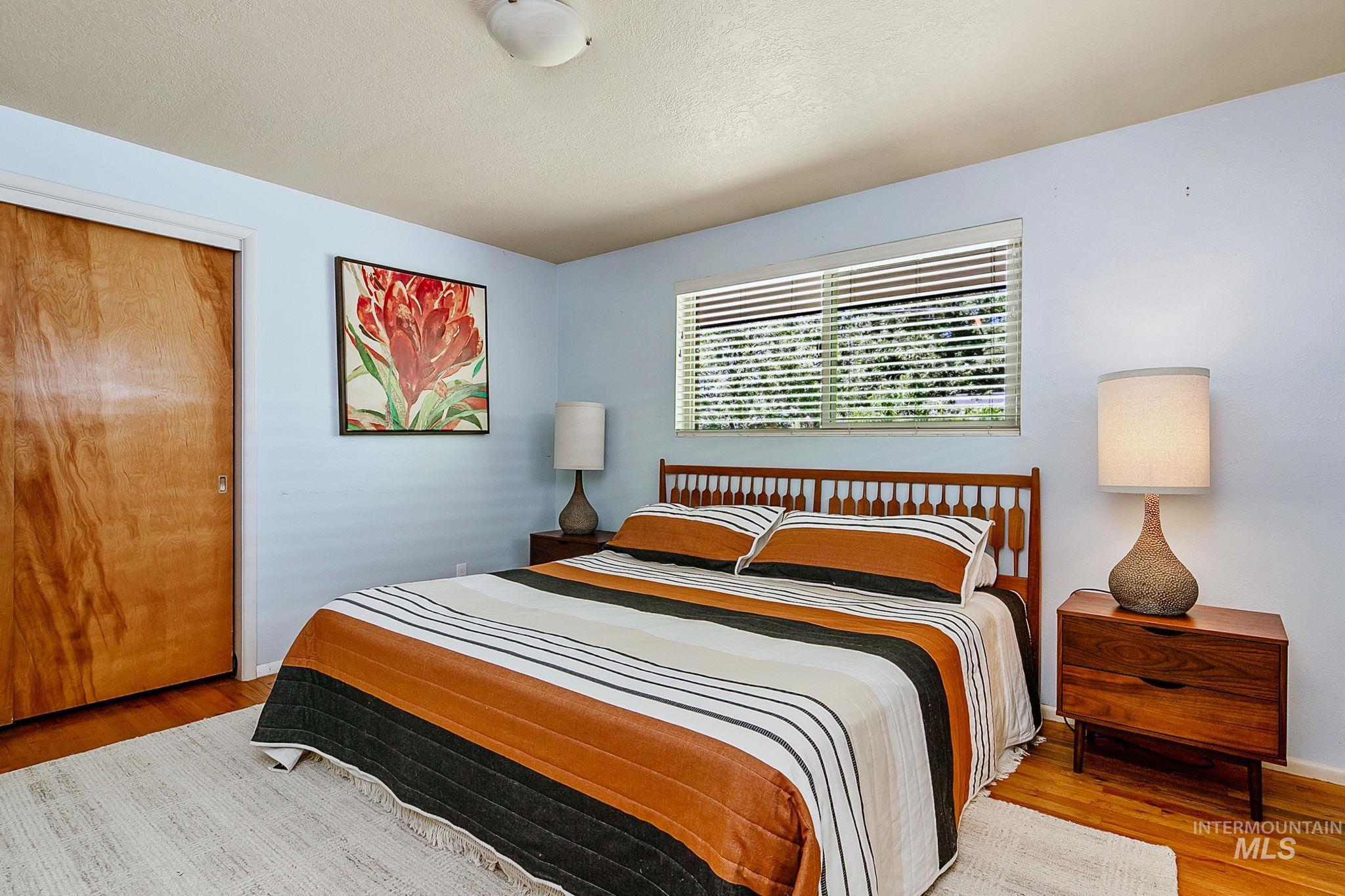 5932 W Poplar dr., Boise, Idaho 83704, 4 Bedrooms, 2 Bathrooms, Residential For Sale, Price $679,000,MLS 98990115