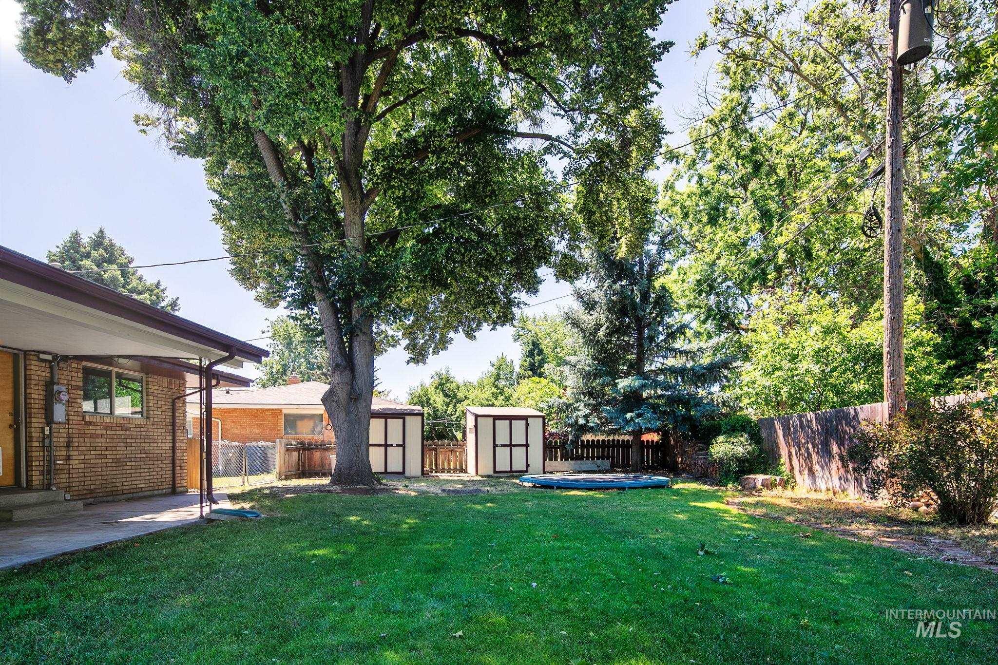 5932 W Poplar dr., Boise, Idaho 83704, 4 Bedrooms, 2 Bathrooms, Residential For Sale, Price $679,000,MLS 98990115