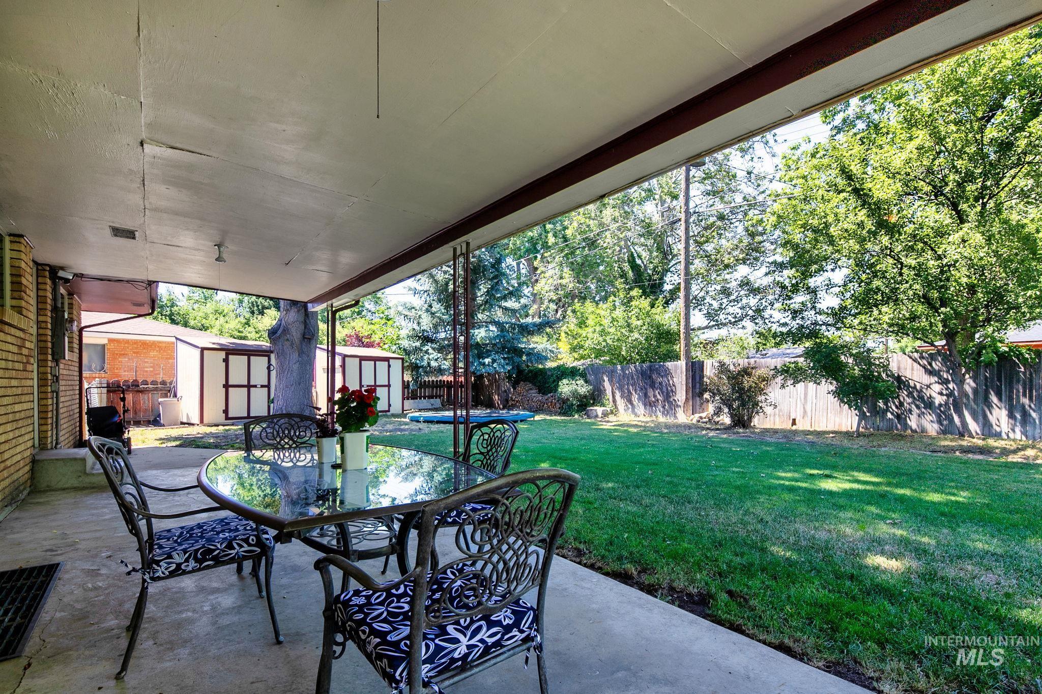 5932 W Poplar dr., Boise, Idaho 83704, 4 Bedrooms, 2 Bathrooms, Residential For Sale, Price $679,000,MLS 98990115
