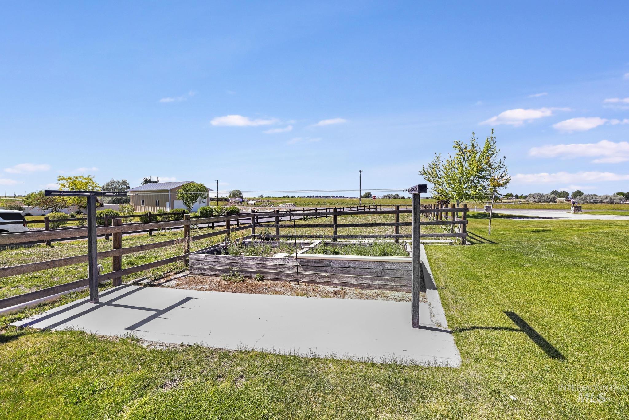 2987 E 3500 N, Twin Falls, Idaho 83301-0307, 3 Bedrooms, 3 Bathrooms, Residential For Sale, Price $695,000,MLS 98990116