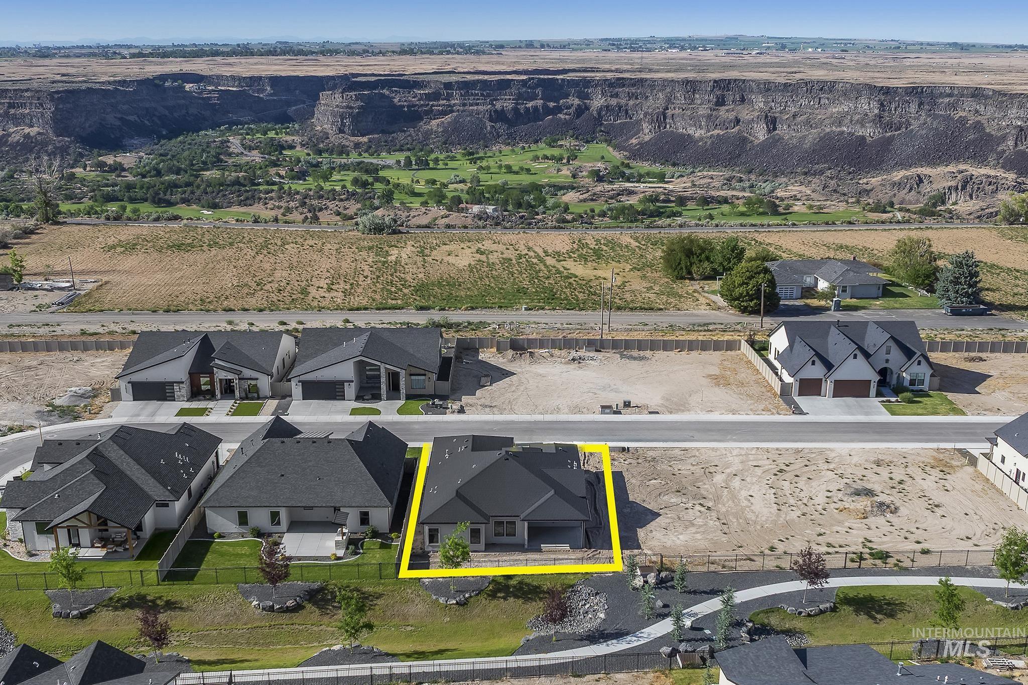 548 Canyon Falls Dr, Twin Falls, Idaho 83301, 3 Bedrooms, 3 Bathrooms, Residential For Sale, Price $639,000,MLS 98990126