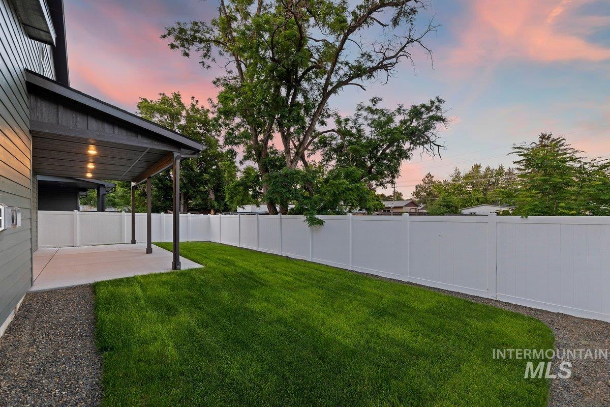3752 Jackie Lane, Boise, Idaho 83704, 3 Bedrooms, 2.5 Bathrooms, Residential For Sale, Price $569,900,MLS 98990127