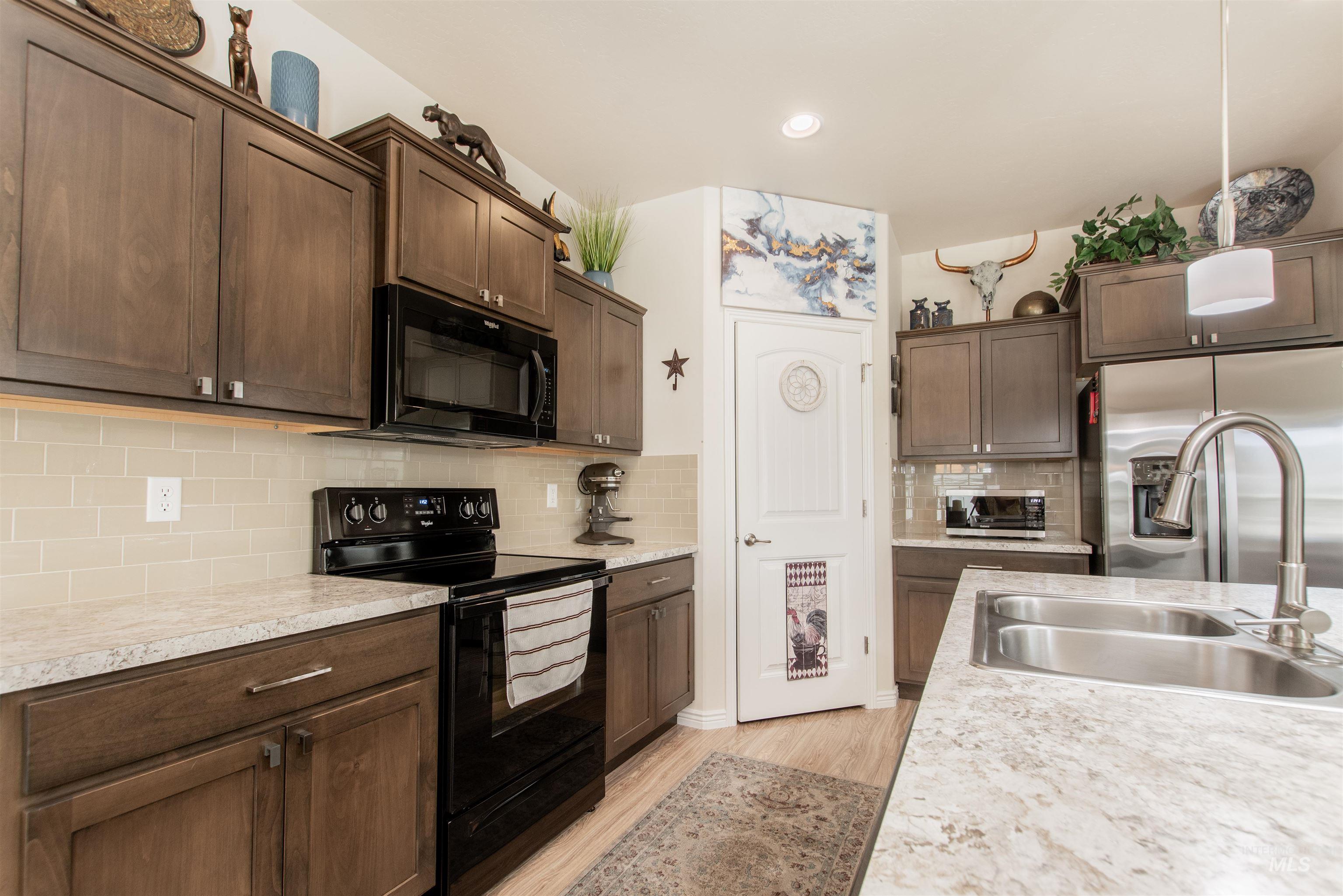 1167 N College Road West, Twin Falls, Idaho 83301, 3 Bedrooms, 2 Bathrooms, Residential For Sale, Price $385,000,MLS 98990147