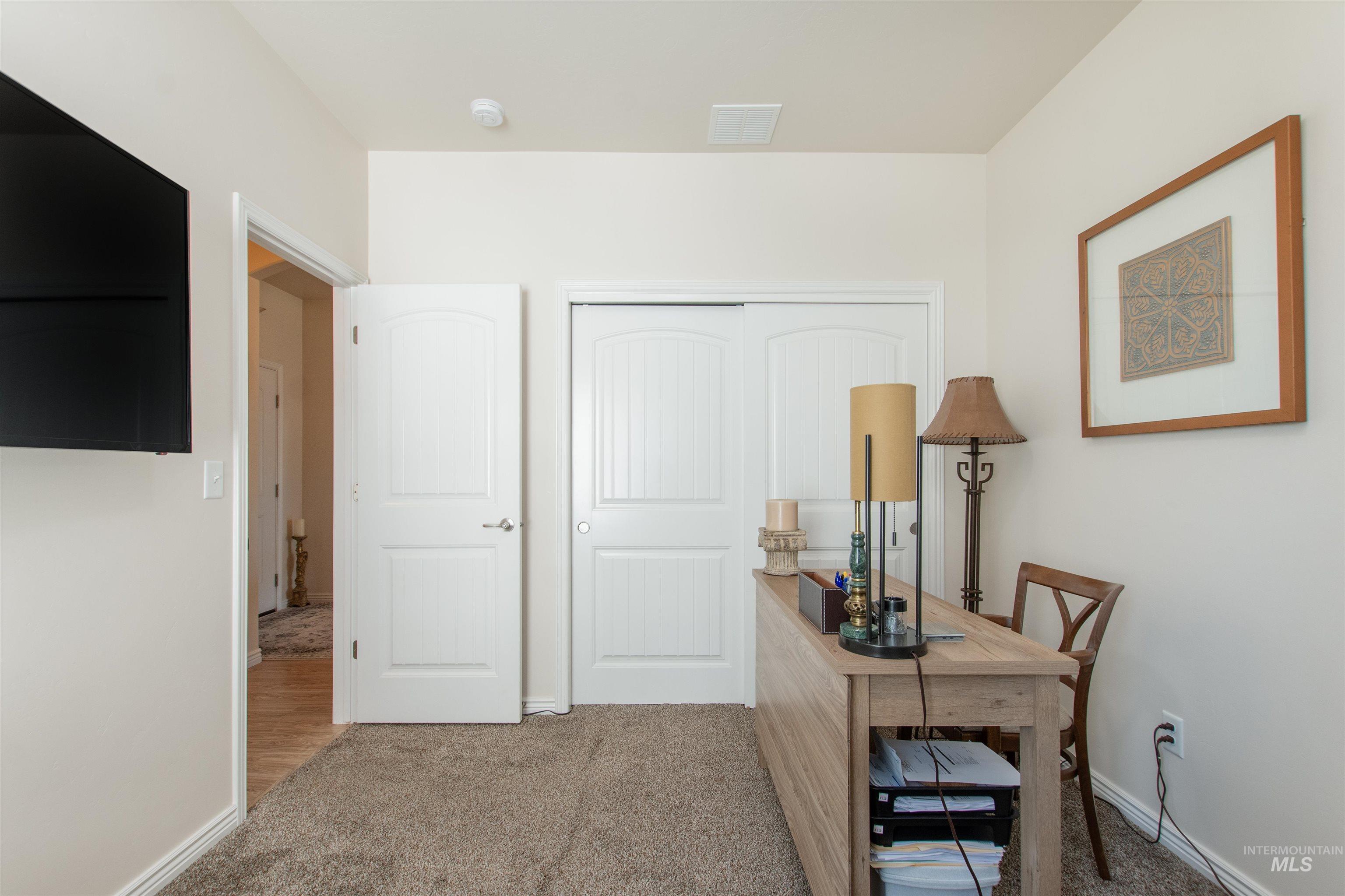 1167 N College Road West, Twin Falls, Idaho 83301, 3 Bedrooms, 2 Bathrooms, Residential For Sale, Price $385,000,MLS 98990147