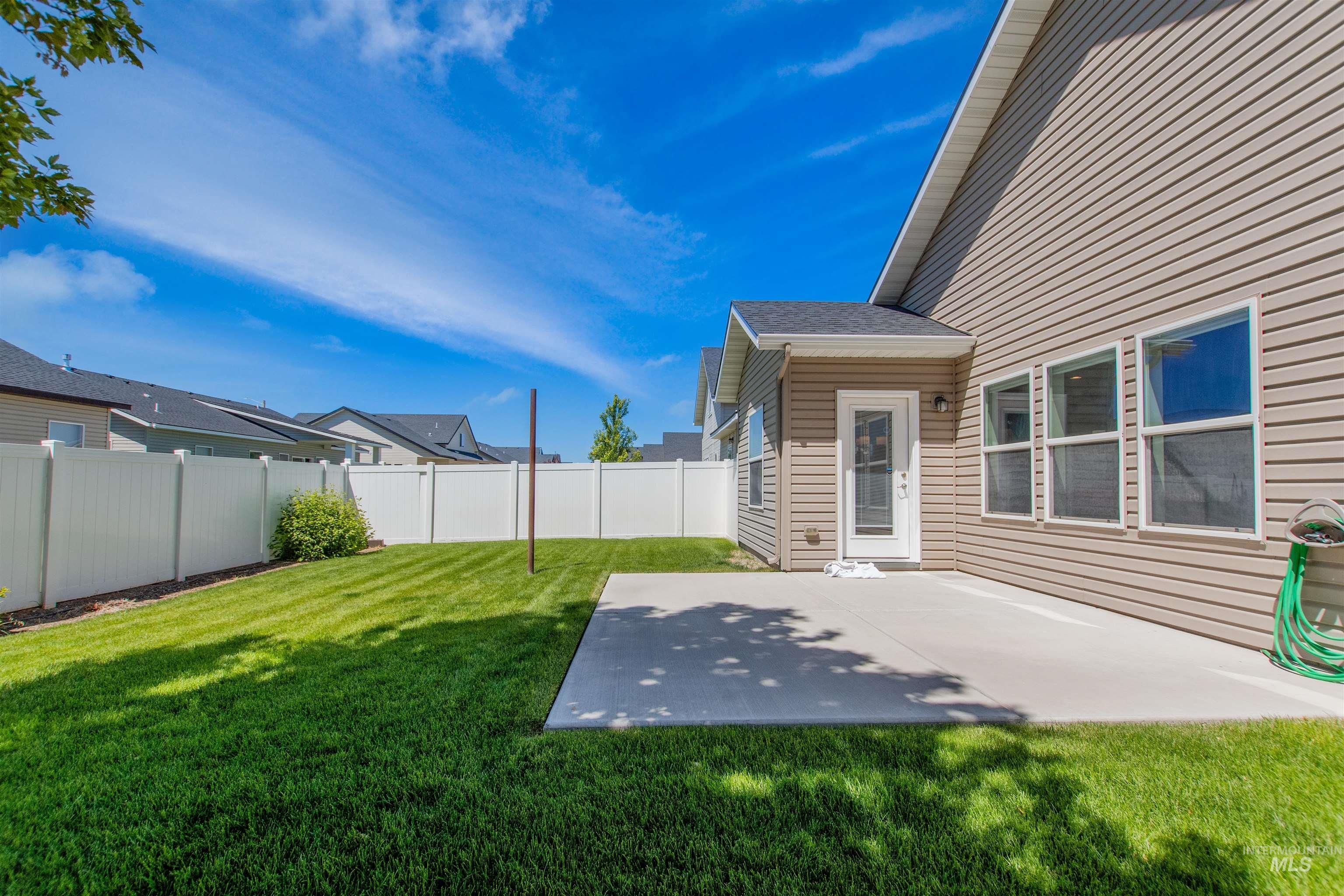 1167 N College Road West, Twin Falls, Idaho 83301, 3 Bedrooms, 2 Bathrooms, Residential For Sale, Price $385,000,MLS 98990147
