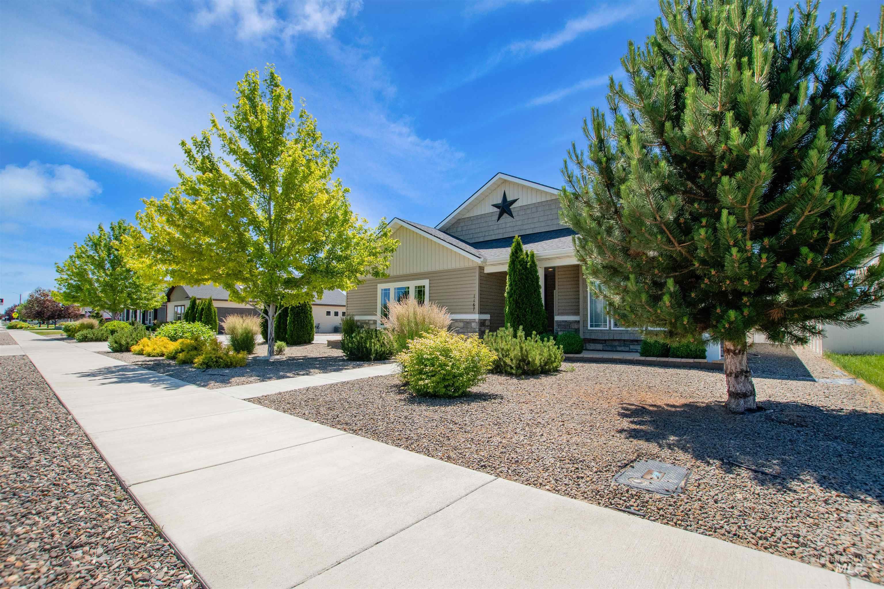 1167 N College Road West, Twin Falls, Idaho 83301, 3 Bedrooms, 2 Bathrooms, Residential For Sale, Price $385,000,MLS 98990147