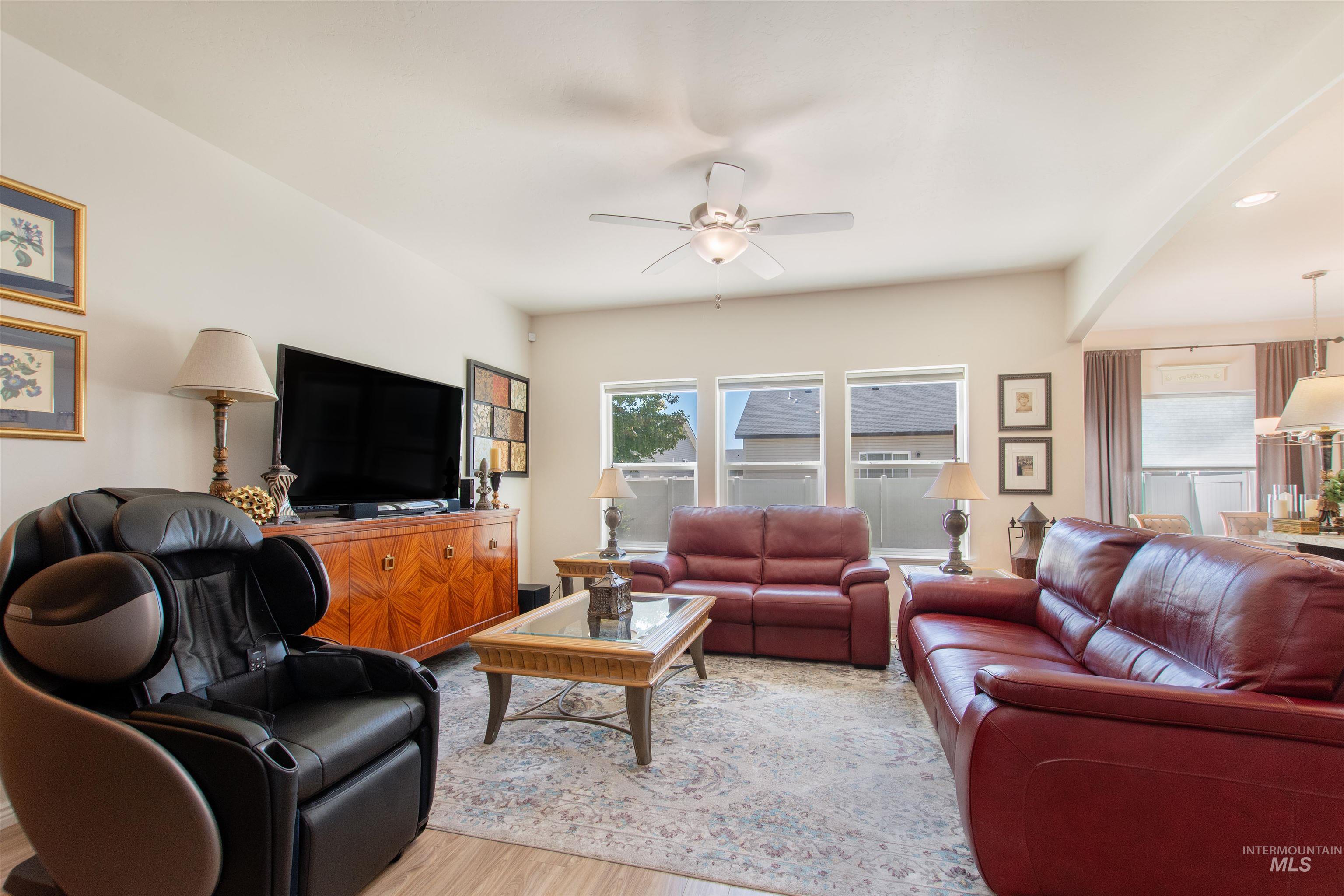 1167 N College Road West, Twin Falls, Idaho 83301, 3 Bedrooms, 2 Bathrooms, Residential For Sale, Price $385,000,MLS 98990147