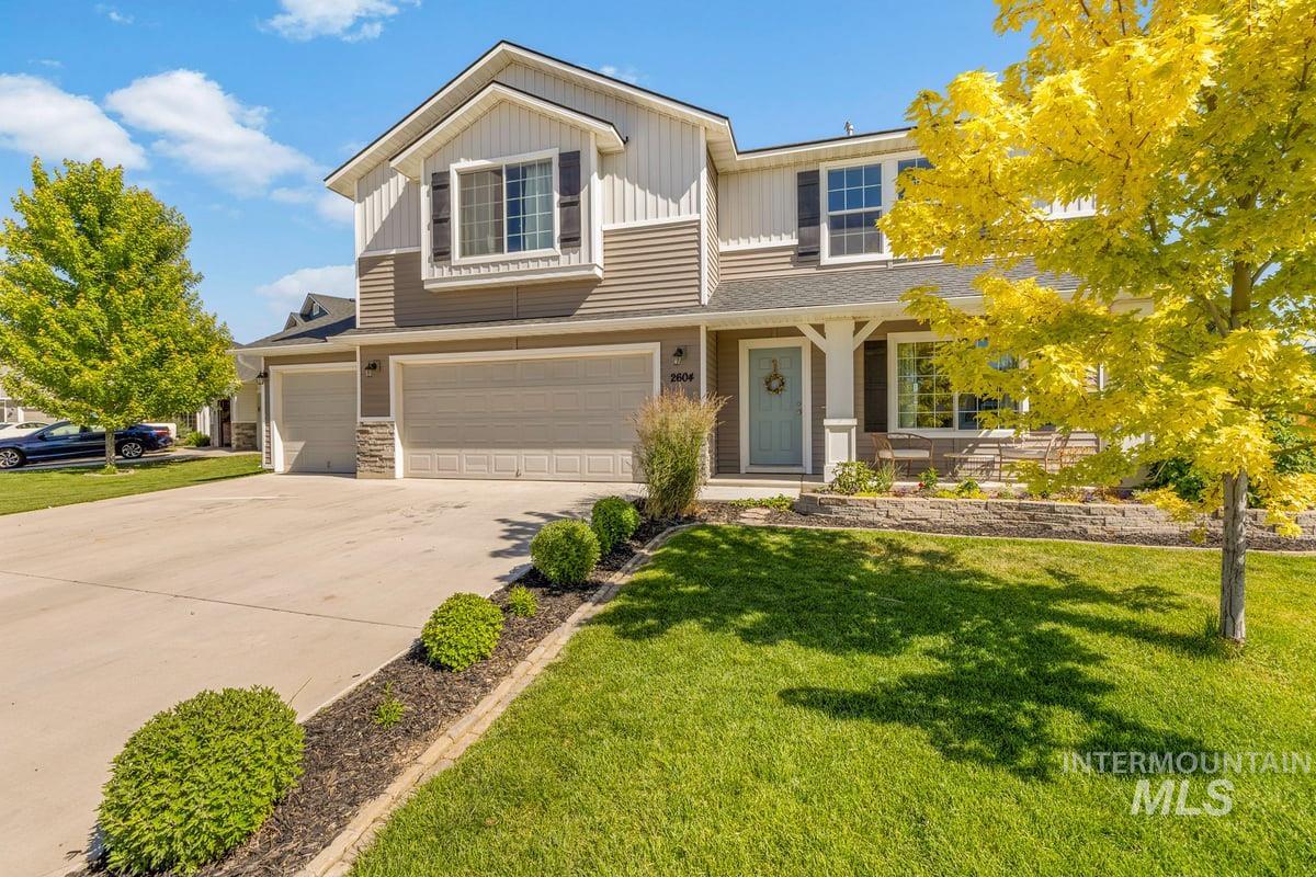 2604 Quaking Ct., Caldwell, Idaho 83607, 4 Bedrooms, 2.5 Bathrooms, Residential For Sale, Price $409,900,MLS 98990149