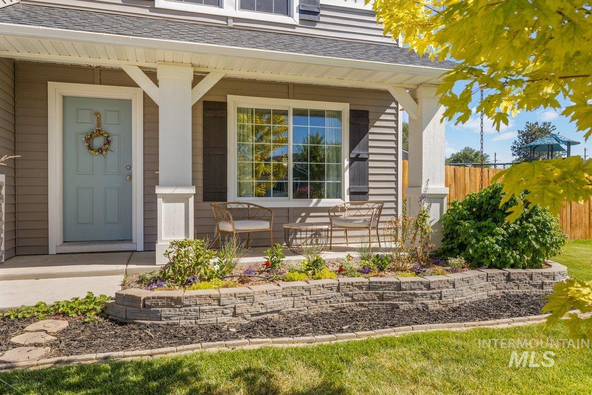 2604 Quaking Ct., Caldwell, Idaho 83607, 4 Bedrooms, 2.5 Bathrooms, Residential For Sale, Price $409,900,MLS 98990149