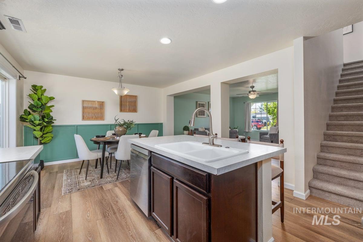 2604 Quaking Ct., Caldwell, Idaho 83607, 4 Bedrooms, 2.5 Bathrooms, Residential For Sale, Price $409,900,MLS 98990149