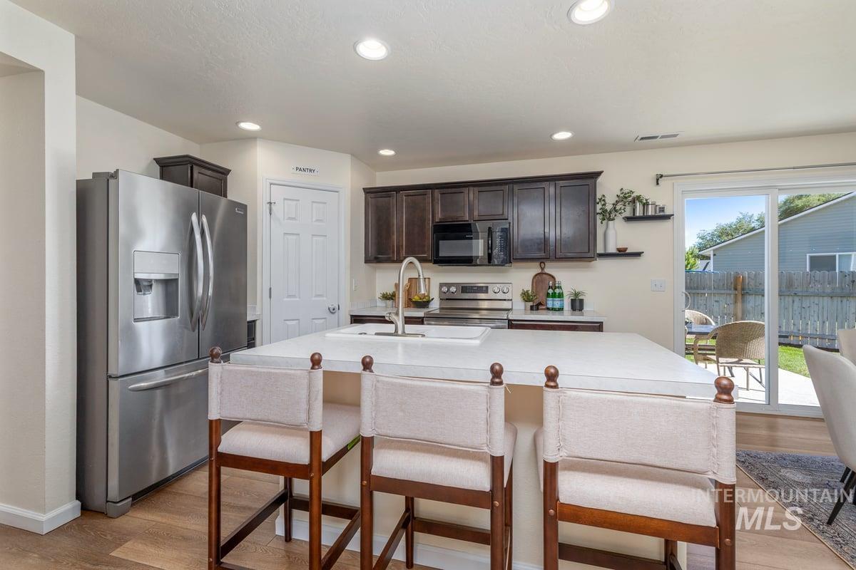 2604 Quaking Ct., Caldwell, Idaho 83607, 4 Bedrooms, 2.5 Bathrooms, Residential For Sale, Price $409,900,MLS 98990149