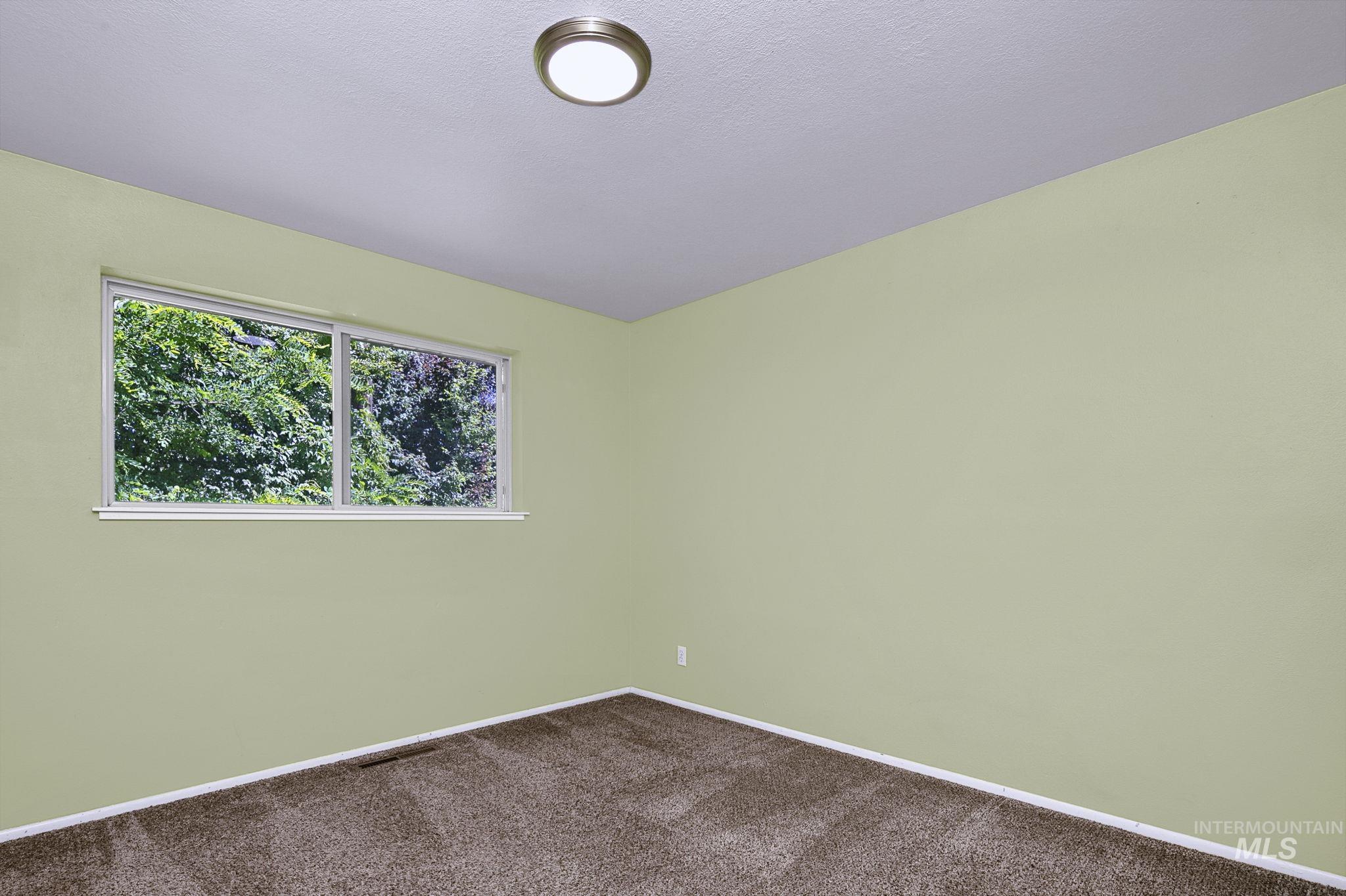 2510 S Broxon St, Boise, Idaho 83705, 4 Bedrooms, 2 Bathrooms, Residential For Sale, Price $480,000,MLS 98990151