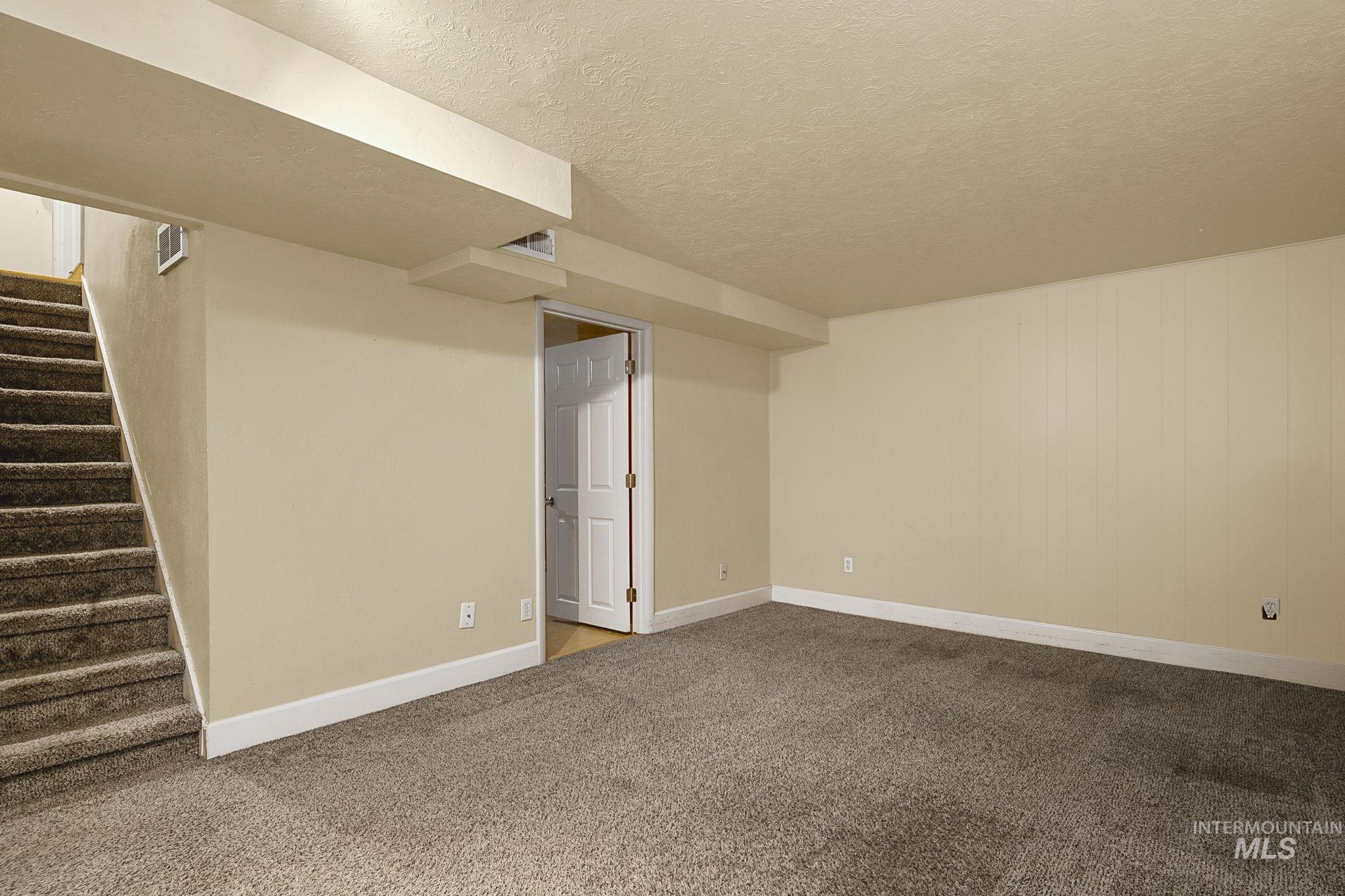 2510 S Broxon St, Boise, Idaho 83705, 4 Bedrooms, 2 Bathrooms, Residential For Sale, Price $480,000,MLS 98990151