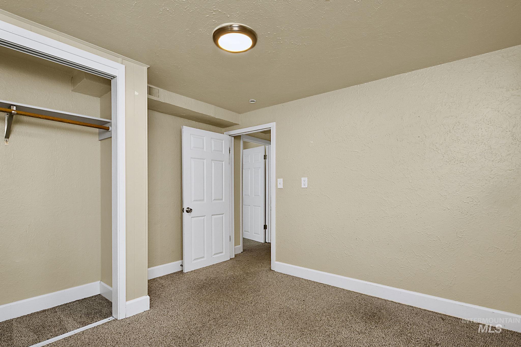 2510 S Broxon St, Boise, Idaho 83705, 4 Bedrooms, 2 Bathrooms, Residential For Sale, Price $480,000,MLS 98990151