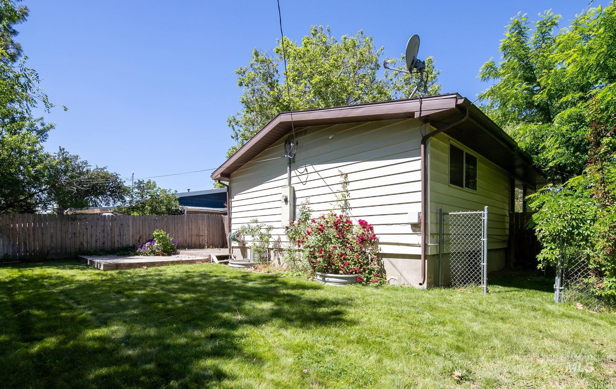 2510 S Broxon St, Boise, Idaho 83705, 4 Bedrooms, 2 Bathrooms, Residential For Sale, Price $480,000,MLS 98990151