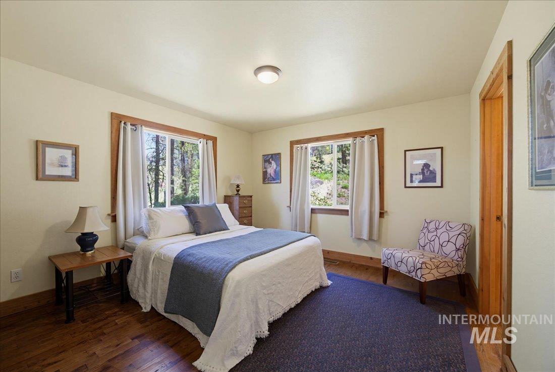 51 Ranch Cir, Cascade, Idaho 83611, 2 Bedrooms, 2 Bathrooms, Residential For Sale, Price $549,900,MLS 98990155