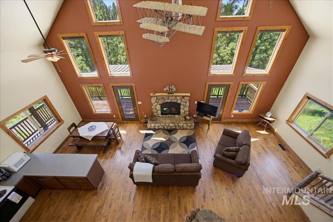 51 Ranch Cir, Cascade, Idaho 83611, 2 Bedrooms, 2 Bathrooms, Residential For Sale, Price $549,900,MLS 98990155