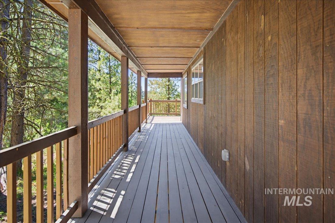51 Ranch Cir, Cascade, Idaho 83611, 2 Bedrooms, 2 Bathrooms, Residential For Sale, Price $549,900,MLS 98990155