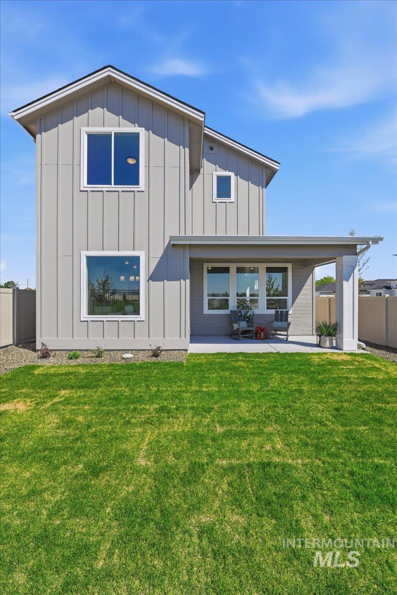 976 S Maximus Ave, Nampa, Idaho 83687, 4 Bedrooms, 2.5 Bathrooms, Residential For Sale, Price $434,900,MLS 98990156