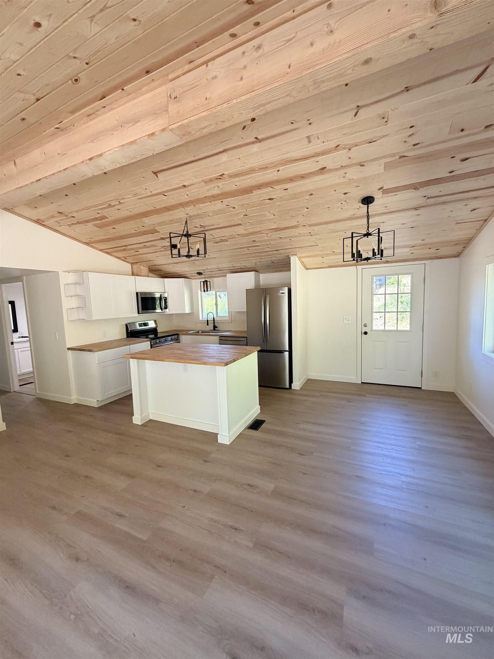 151 VIEW ROAD, Kamiah, Idaho 83536, 2 Bedrooms, 2 Bathrooms, Residential For Sale, Price $254,900,MLS 98990158