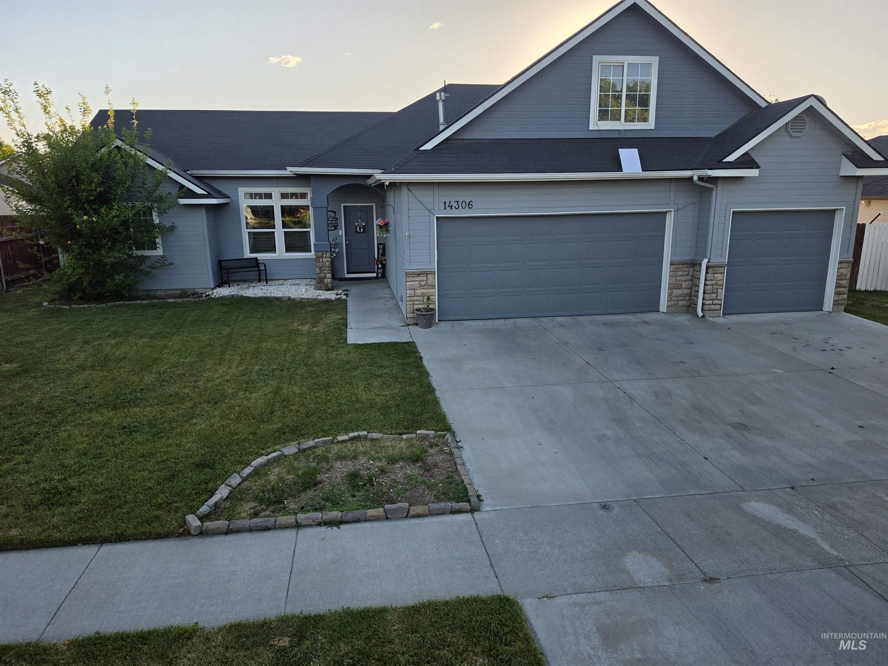 14306 N Mission Pointe Loop, Nampa, Idaho 83651, 4 Bedrooms, 2 Bathrooms, Residential For Sale, Price $429,000,MLS 98990167