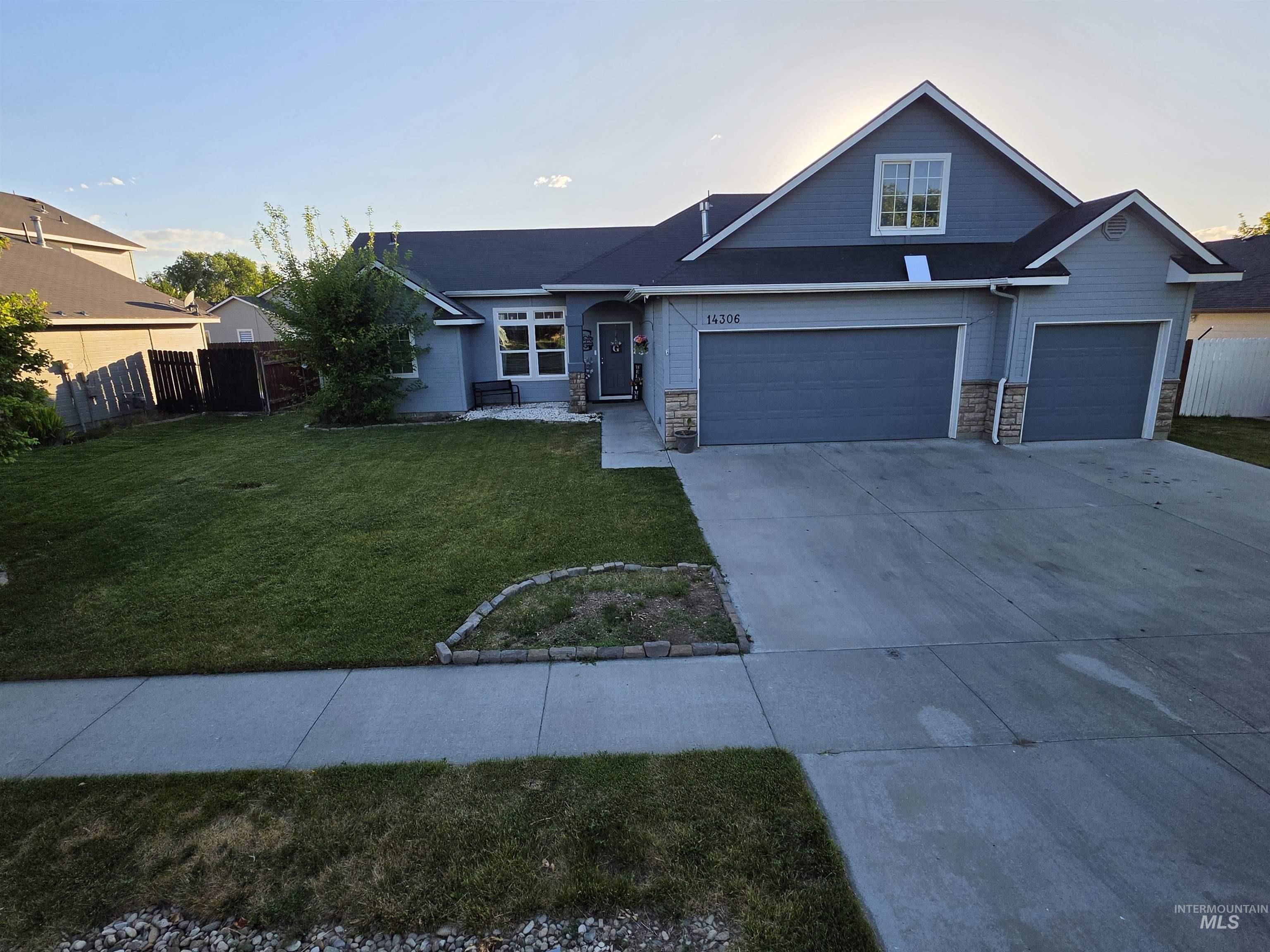 14306 N Mission Pointe Loop, Nampa, Idaho 83651, 4 Bedrooms, 2 Bathrooms, Residential For Sale, Price $429,000,MLS 98990167