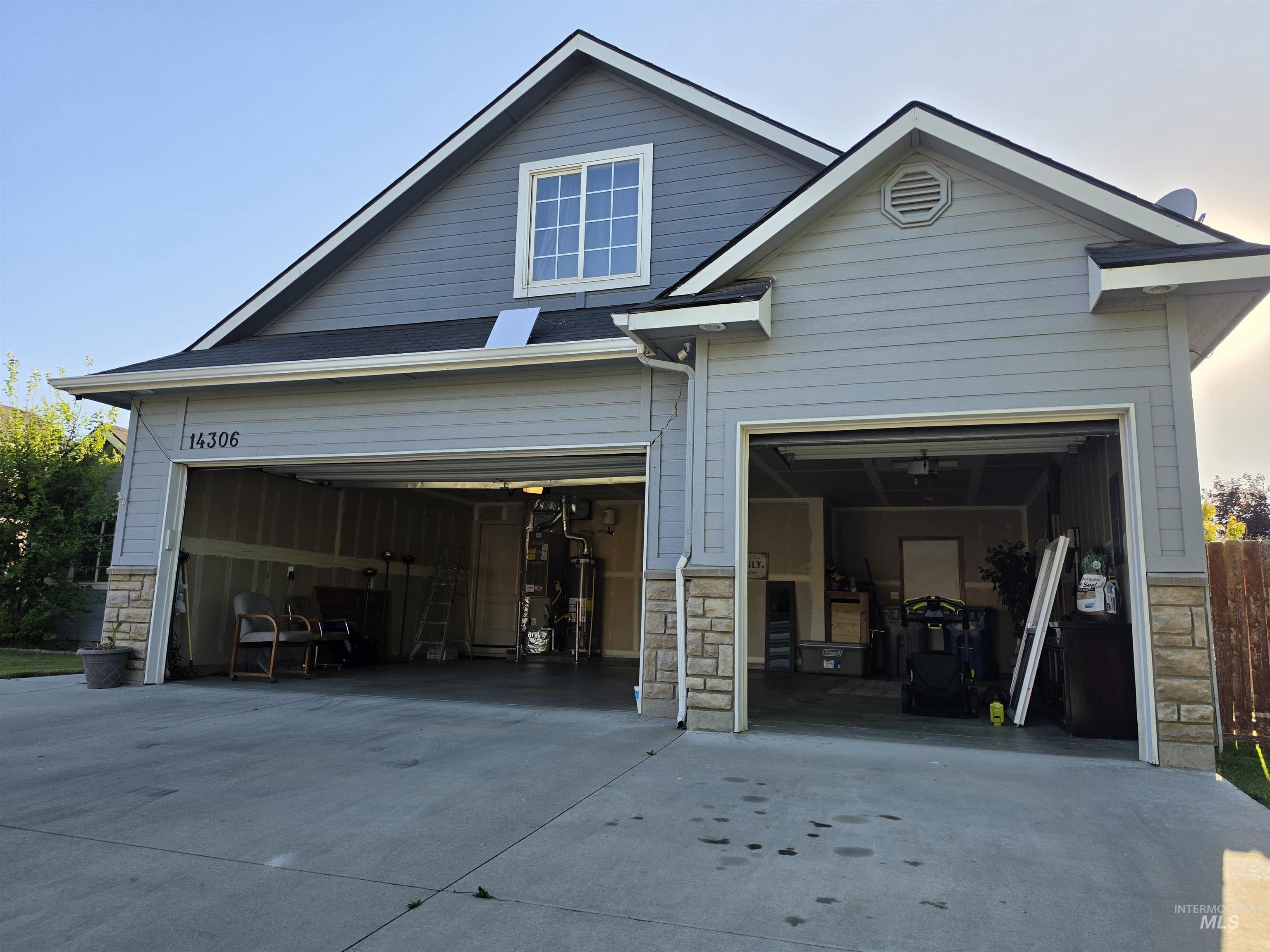 14306 N Mission Pointe Loop, Nampa, Idaho 83651, 4 Bedrooms, 2 Bathrooms, Residential For Sale, Price $429,000,MLS 98990167