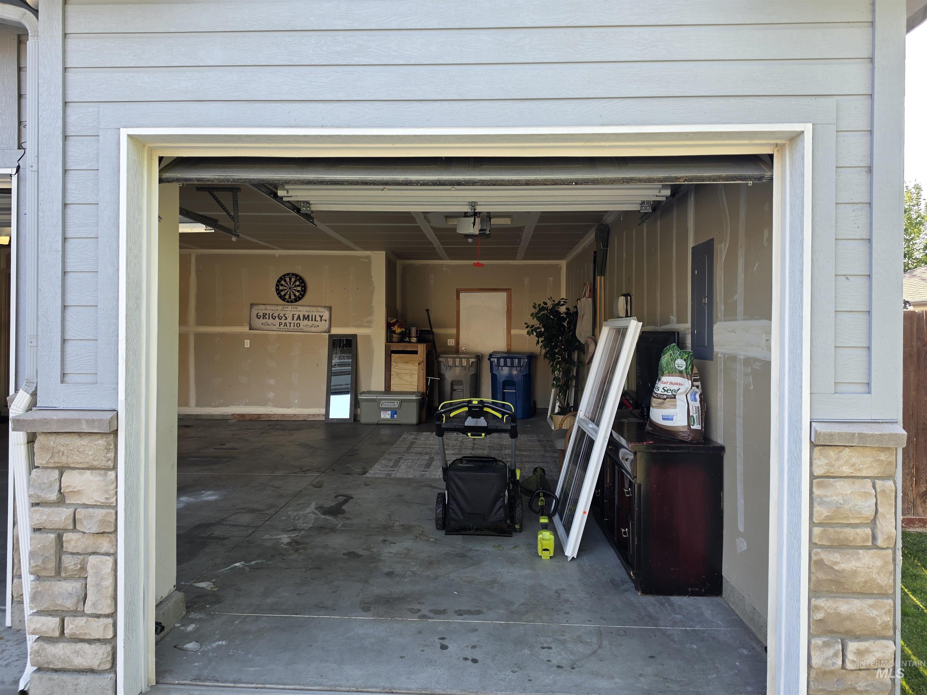 14306 N Mission Pointe Loop, Nampa, Idaho 83651, 4 Bedrooms, 2 Bathrooms, Residential For Sale, Price $429,000,MLS 98990167