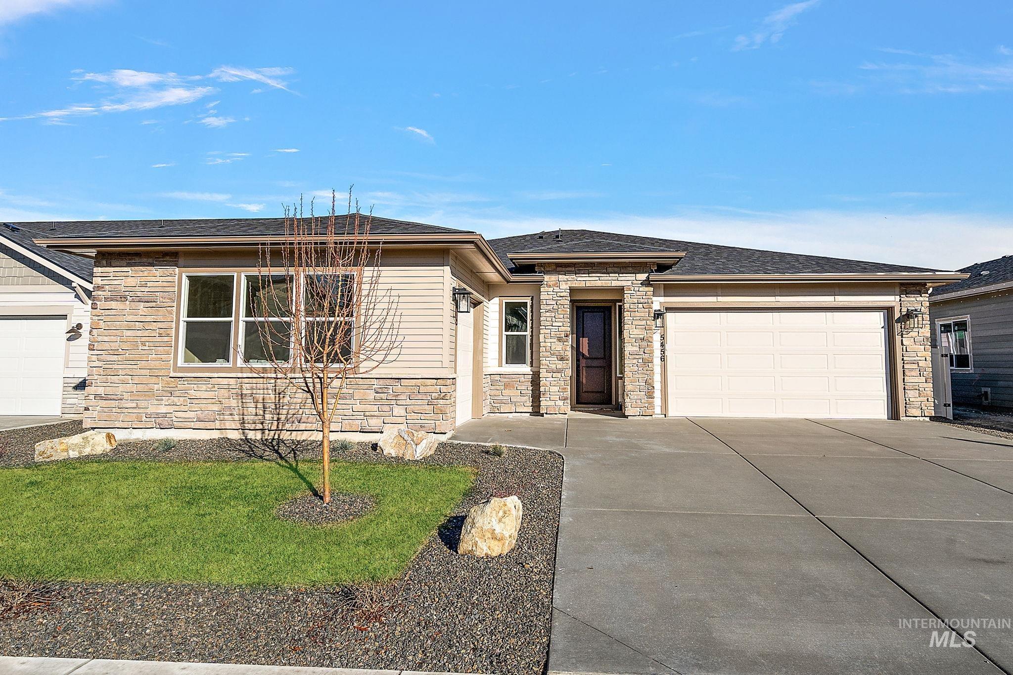 8940 W Teratai St., Star, Idaho 83669, 3 Bedrooms, 2.5 Bathrooms, Residential For Sale, Price $724,990,MLS 98990168