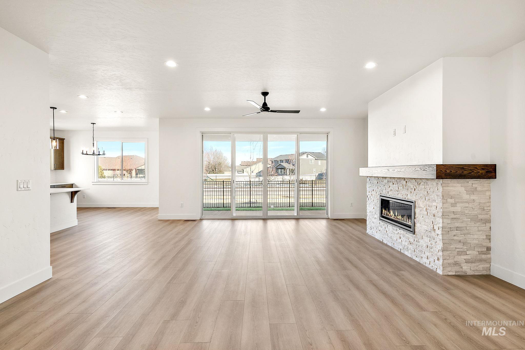 8940 W Teratai St., Star, Idaho 83669, 3 Bedrooms, 2.5 Bathrooms, Residential For Sale, Price $724,990,MLS 98990168