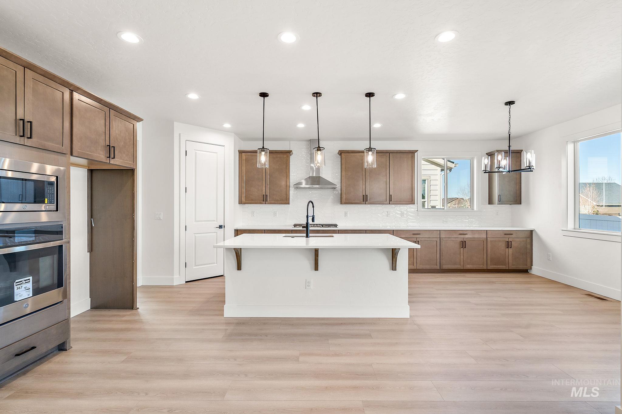 8940 W Teratai St., Star, Idaho 83669, 3 Bedrooms, 2.5 Bathrooms, Residential For Sale, Price $724,990,MLS 98990168