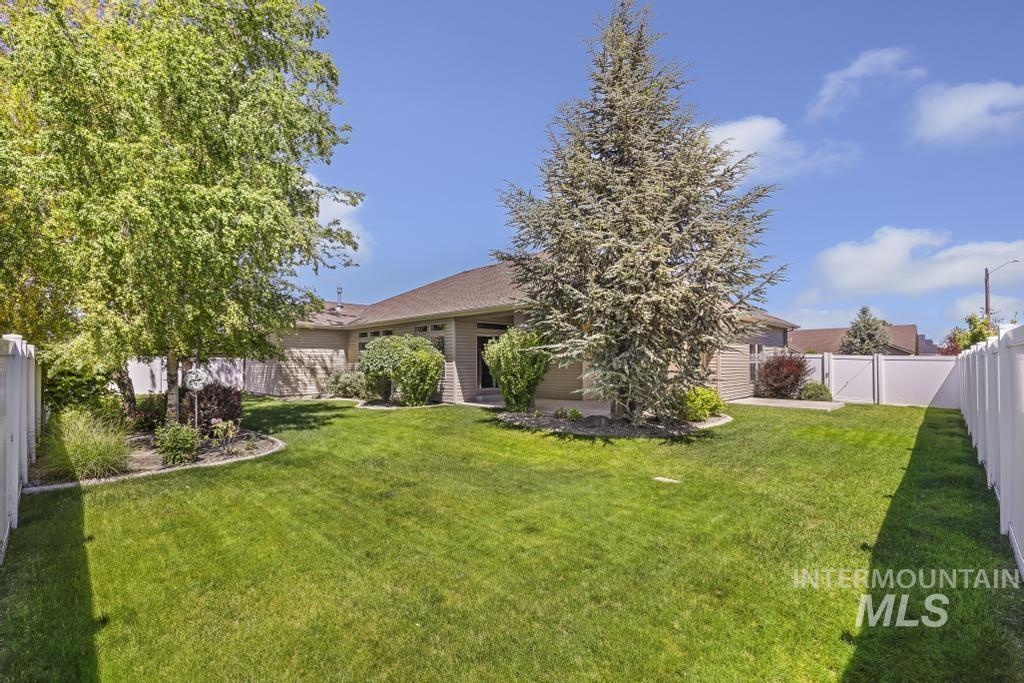 363 Arrowhead Path, Twin Falls, Idaho 83301, 3 Bedrooms, 2 Bathrooms, Residential For Sale, Price $448,000,MLS 98990169
