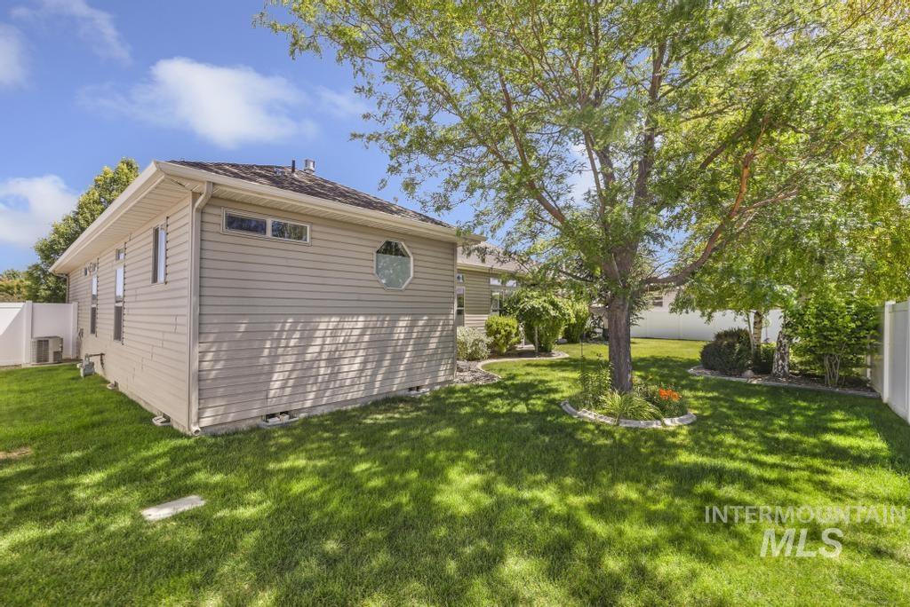 363 Arrowhead Path, Twin Falls, Idaho 83301, 3 Bedrooms, 2 Bathrooms, Residential For Sale, Price $448,000,MLS 98990169