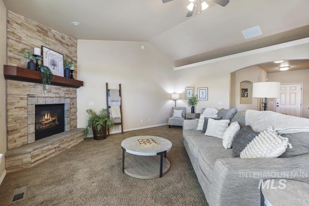 363 Arrowhead Path, Twin Falls, Idaho 83301, 3 Bedrooms, 2 Bathrooms, Residential For Sale, Price $448,000,MLS 98990169