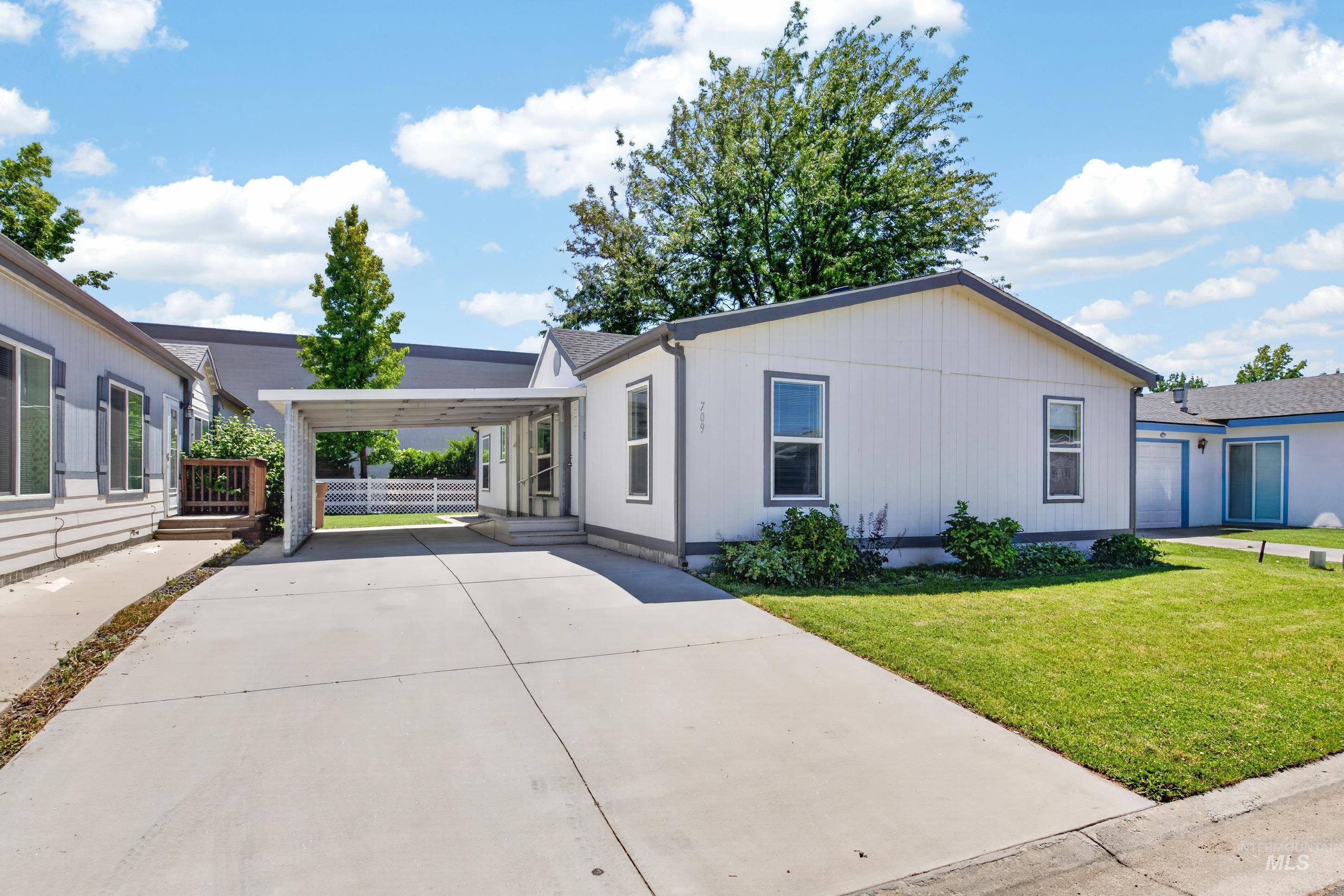 709 Liberty Ln, Emmett, Idaho 83617-3792, 3 Bedrooms, 2 Bathrooms, Residential For Sale, Price $119,900,MLS 98990174